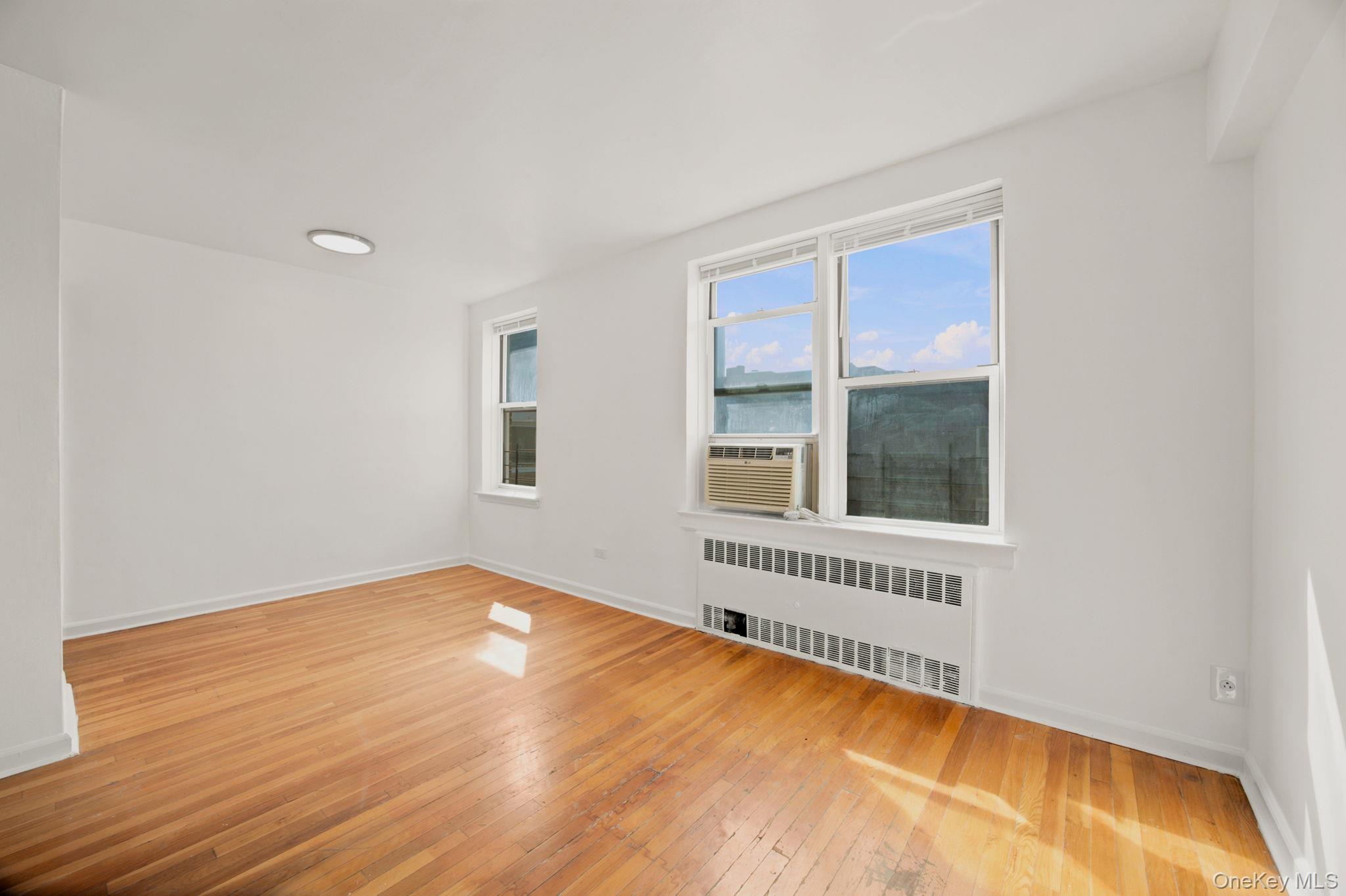 67-07 Yellowstone Boulevard, Unit 6F photo 13
