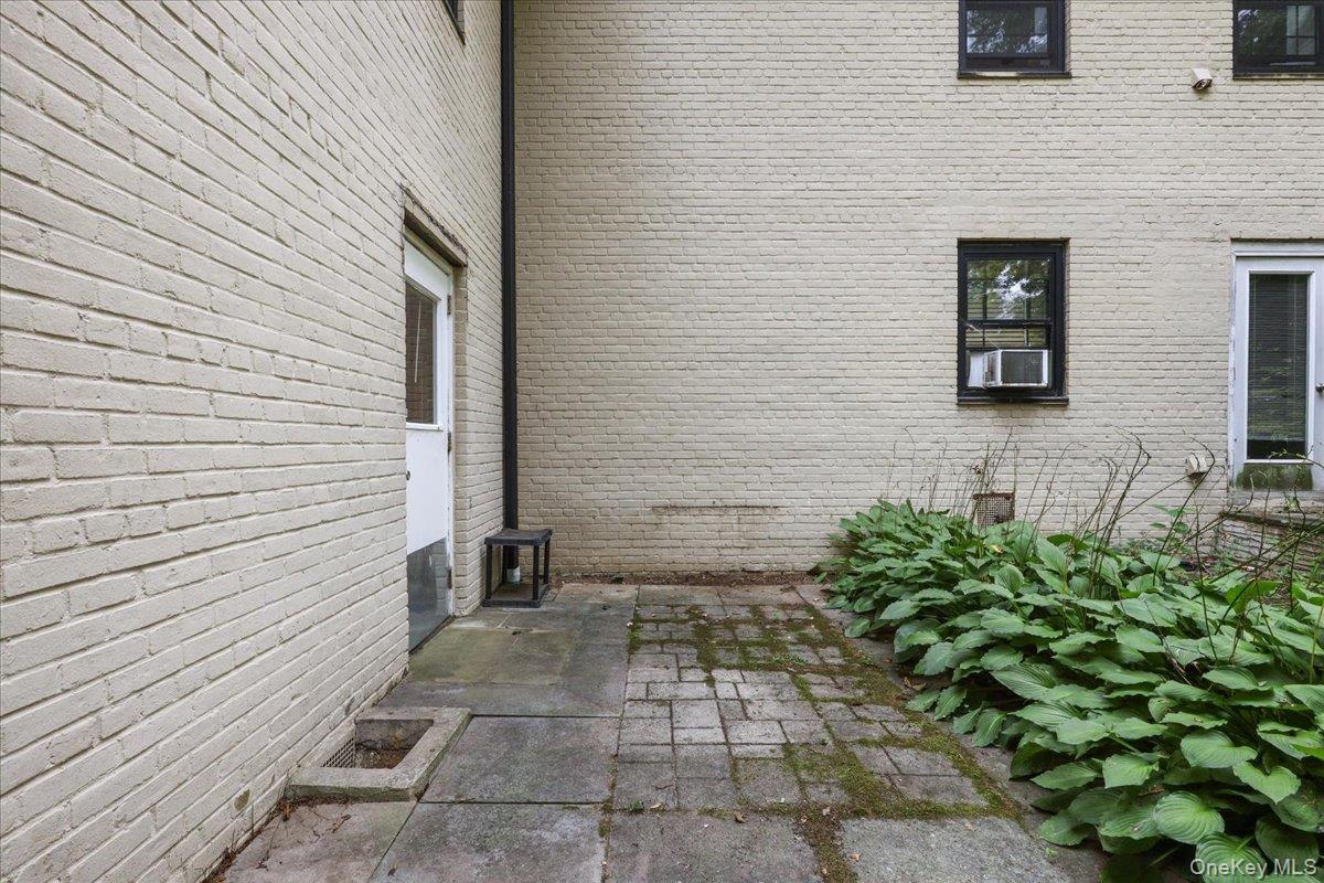5 Whitehall Road, Unit 1L photo 19