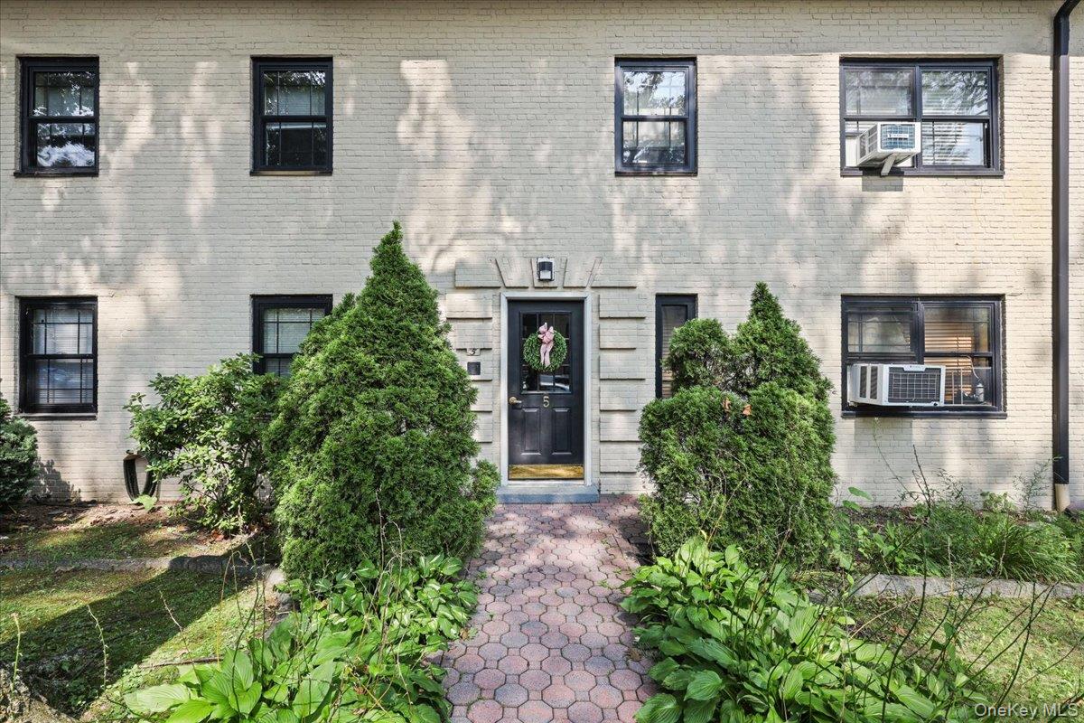 5 Whitehall Road, Unit 1L photo 4