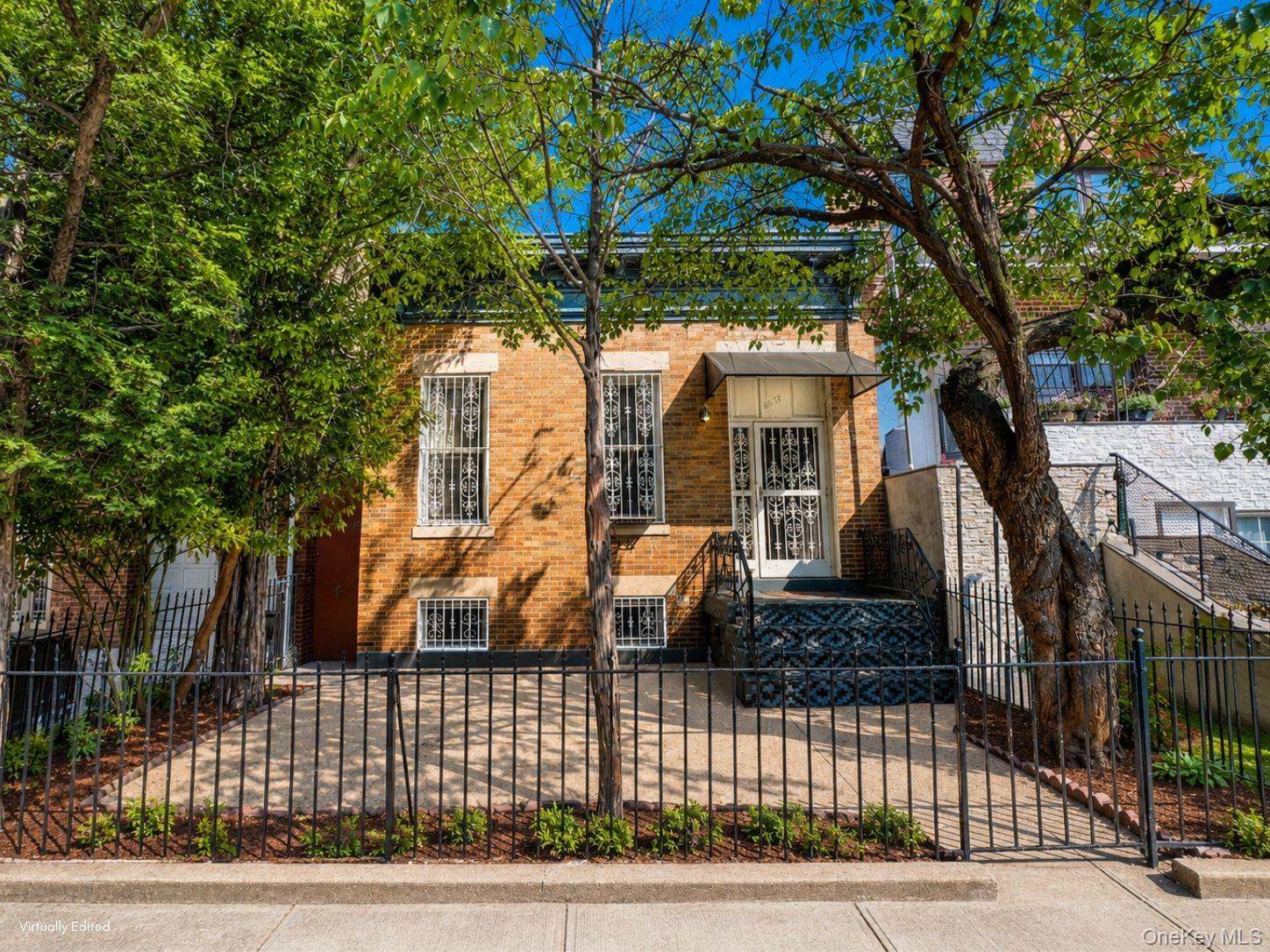 32-17 46 Street – For Sale