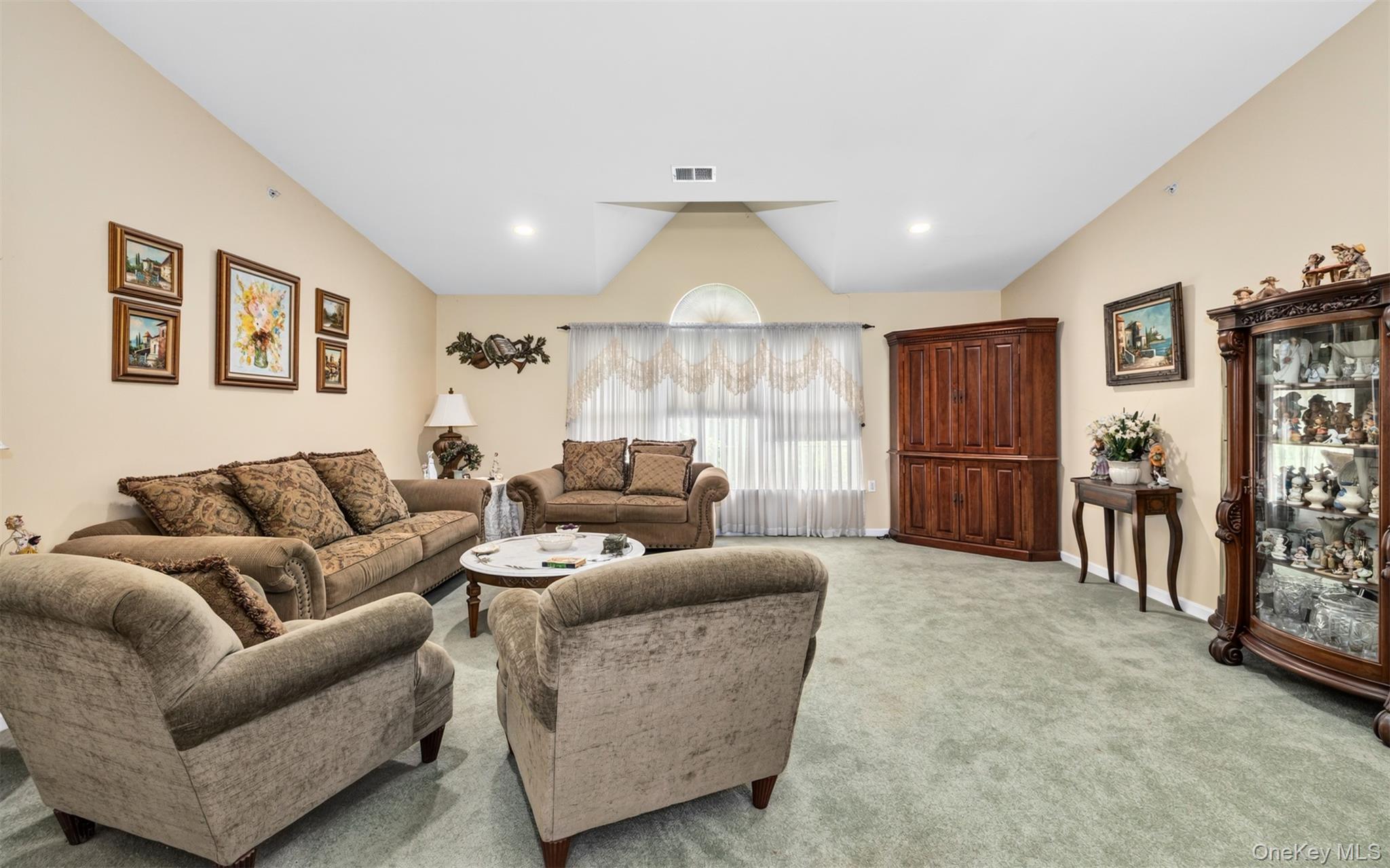 110 Joseph Lane – For Sale photo 11