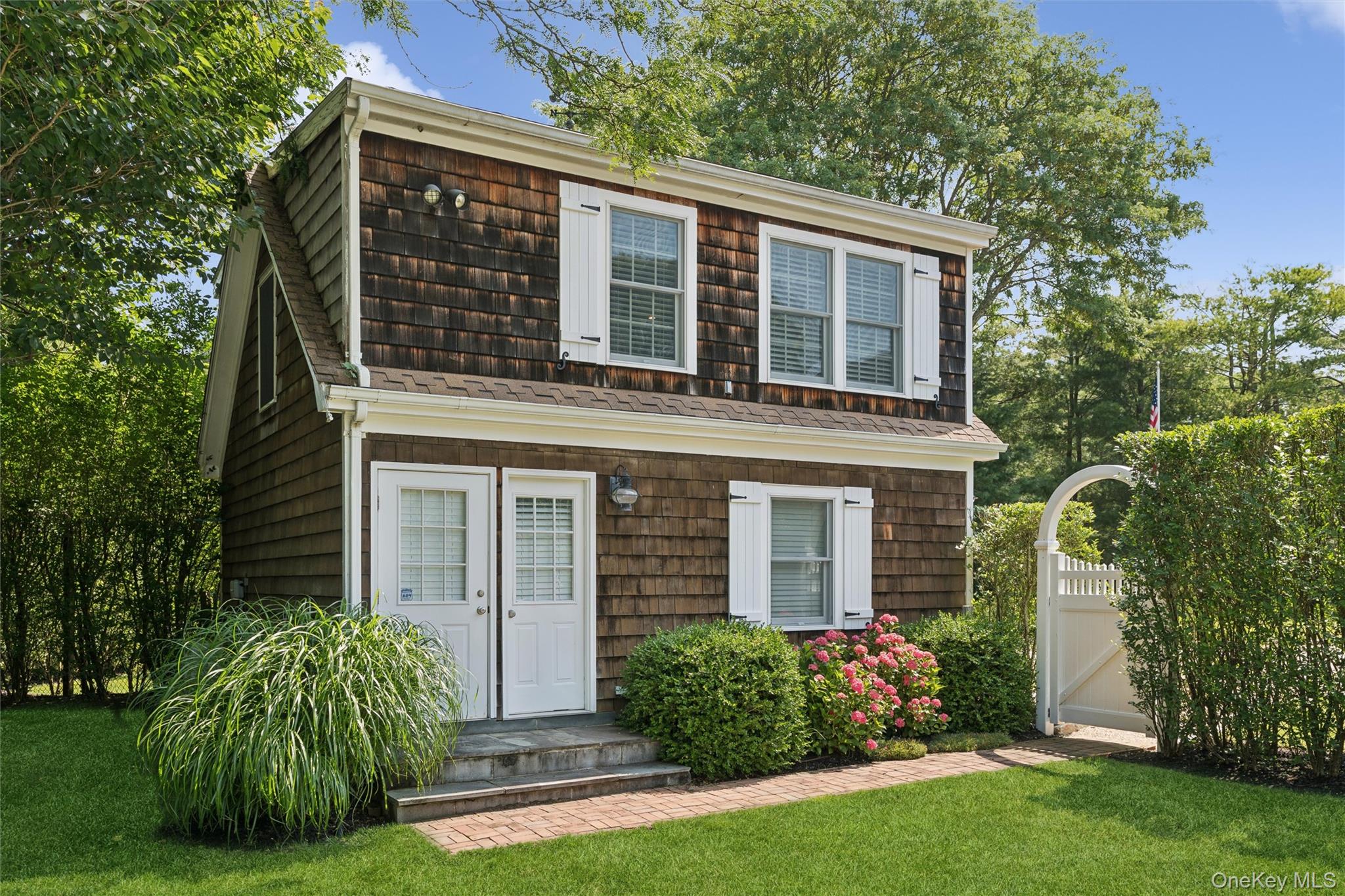 245 Meadows W – For Sale photo 40