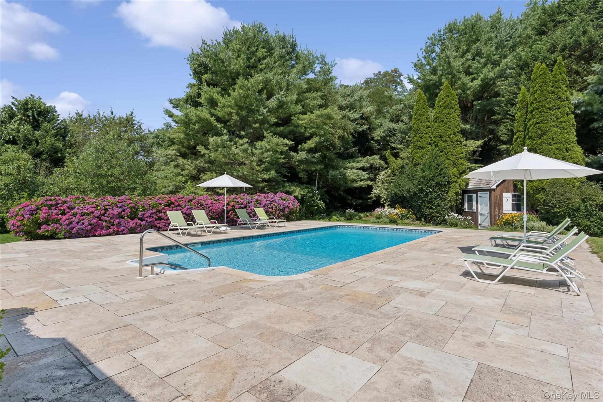 245 Meadows W – For Sale photo 37