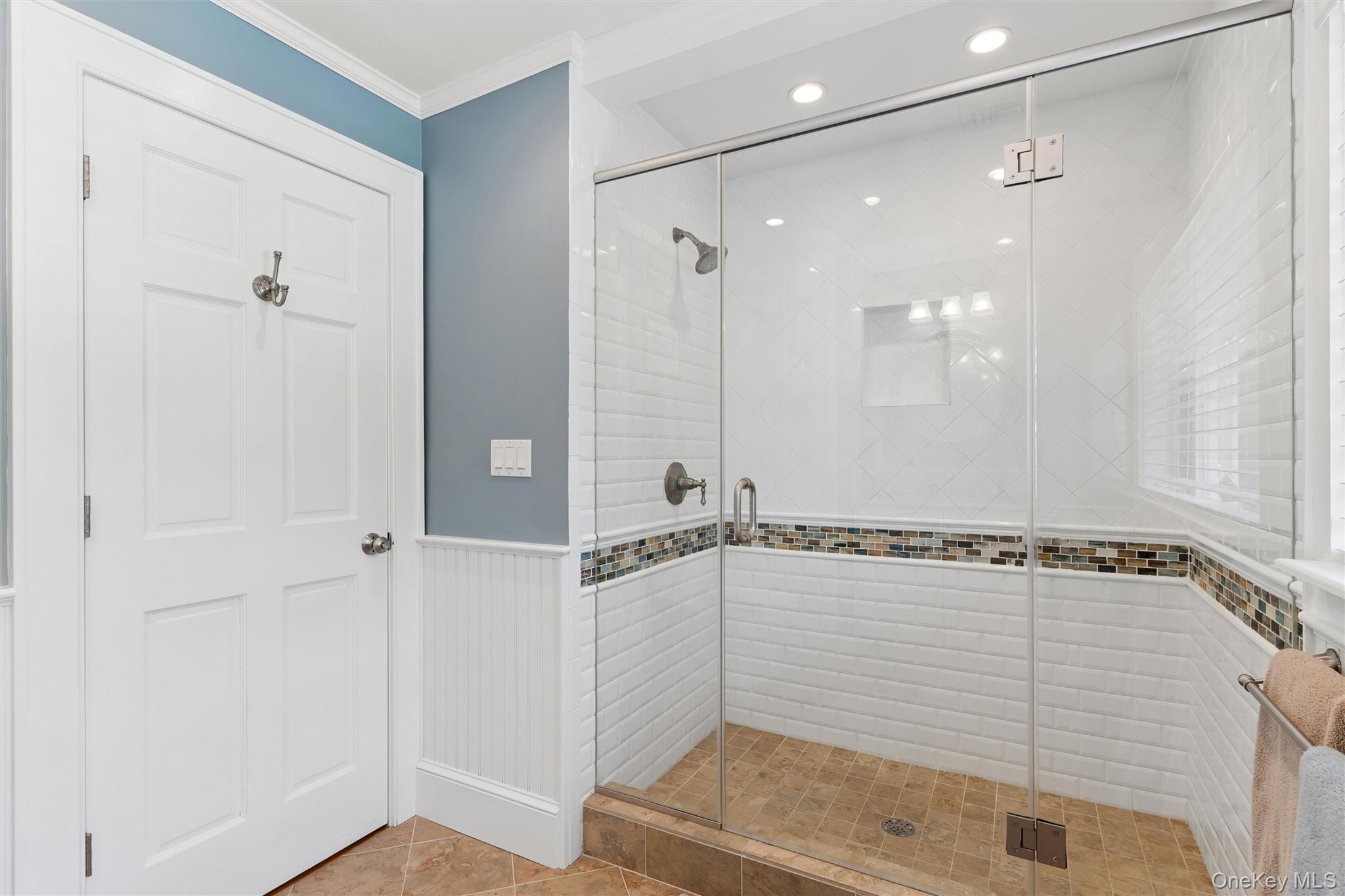 245 Meadows W – For Sale photo 27