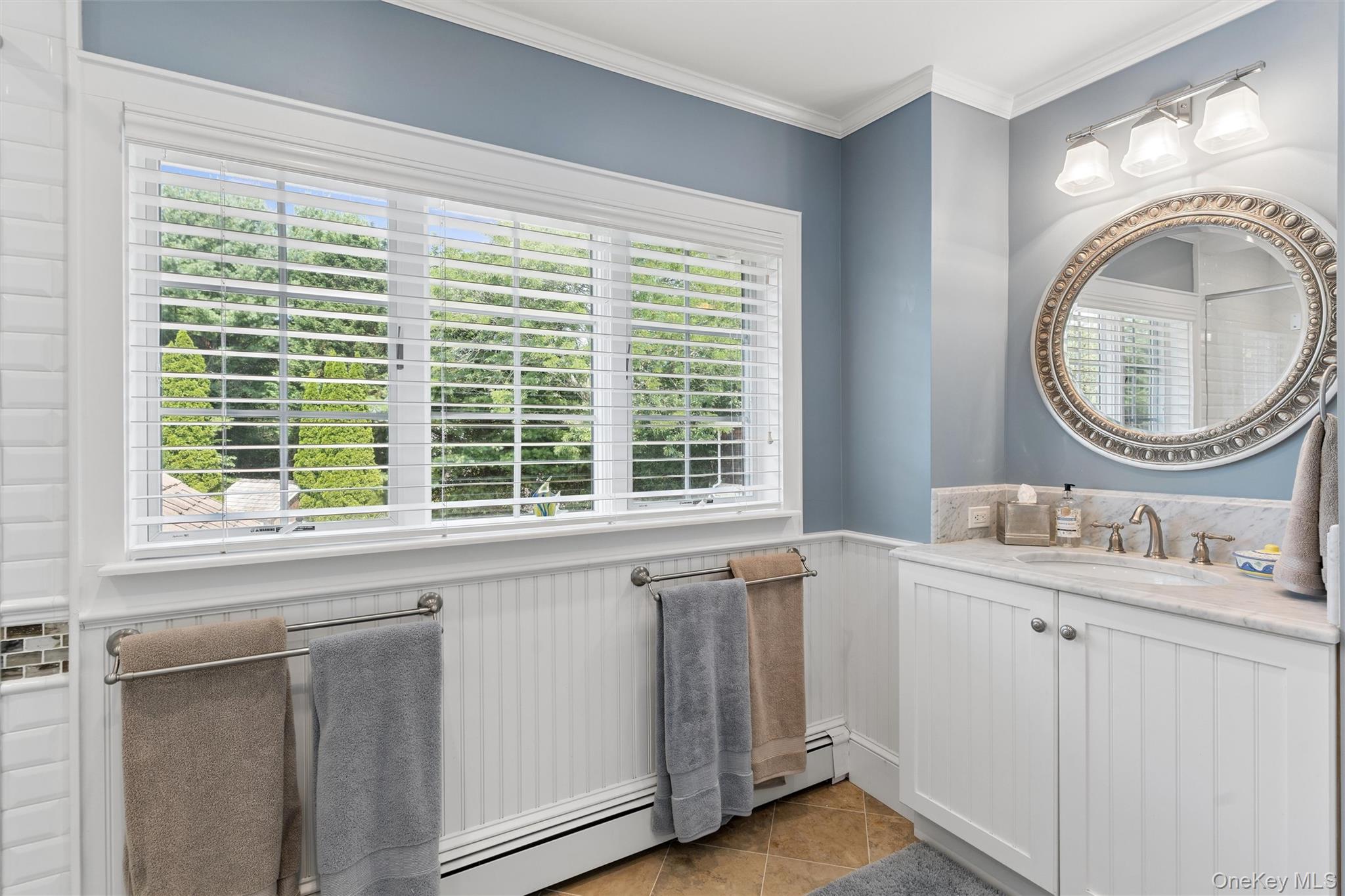 245 Meadows W – For Sale photo 26