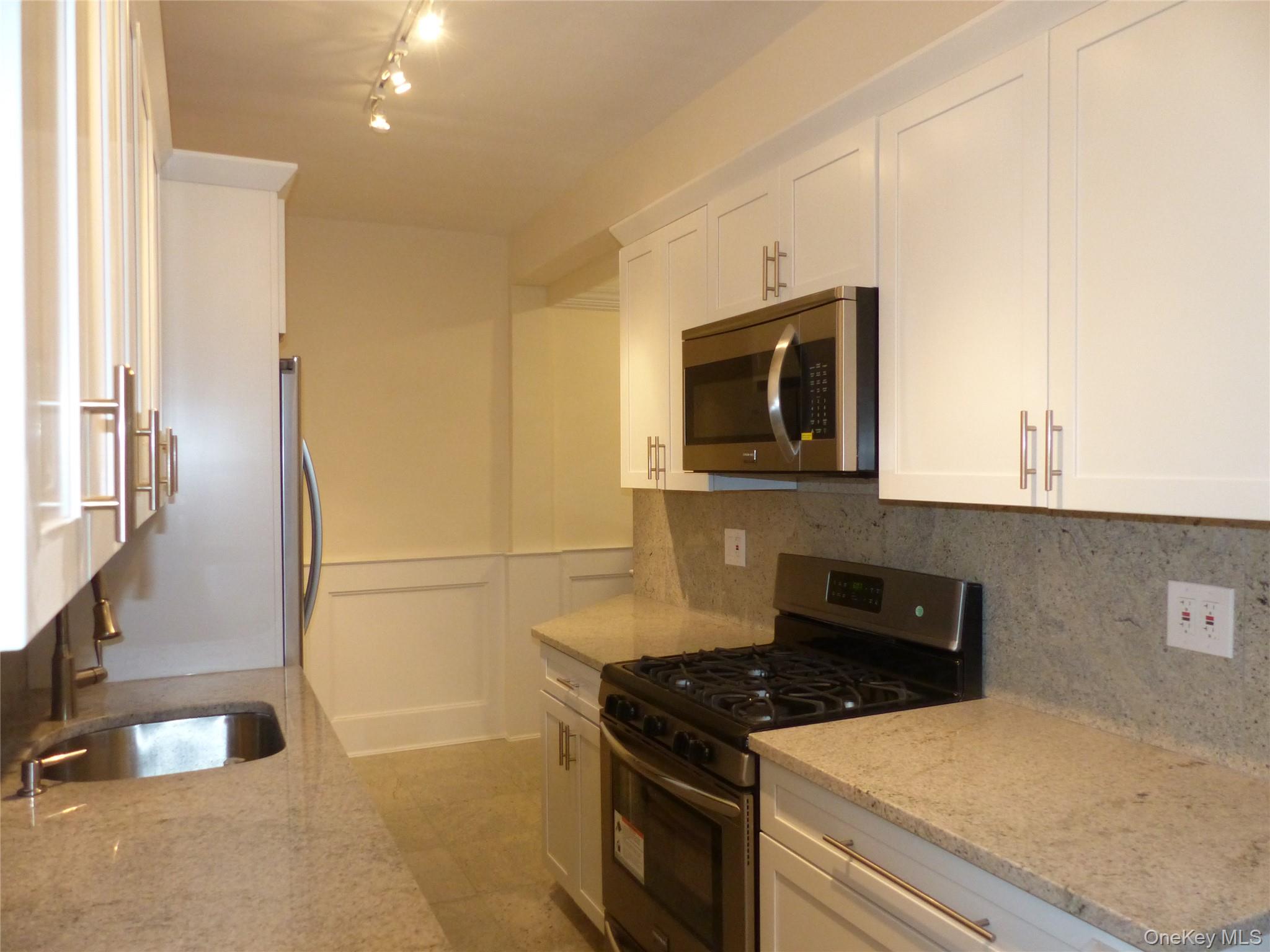 222 Seventh Street, Unit 2C photo 7