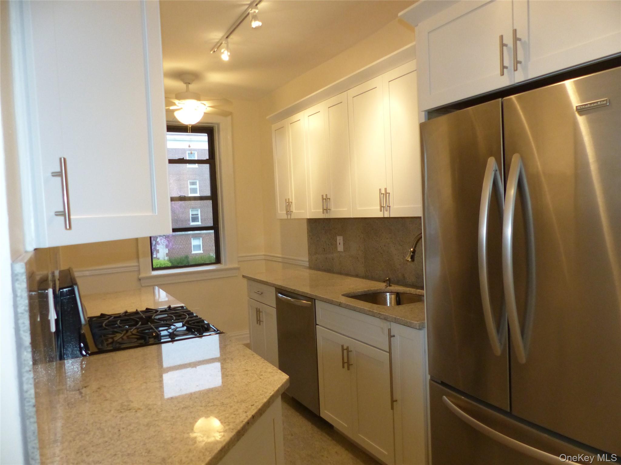 222 Seventh Street, Unit 2C photo 6
