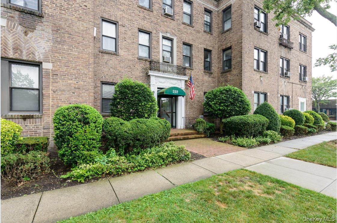 222 Seventh Street, Unit 2C
