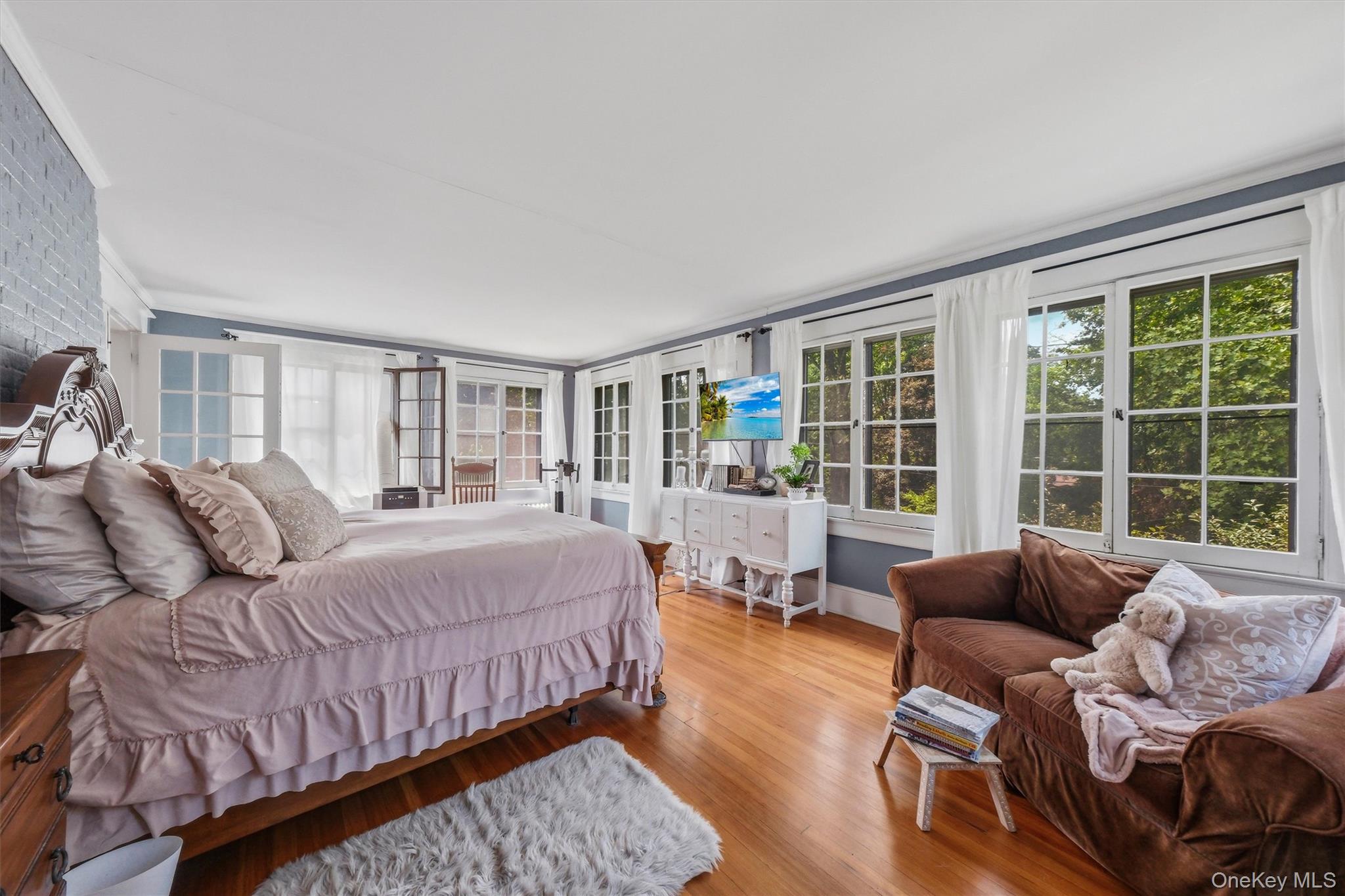83 Hooker Avenue – For Sale photo 27