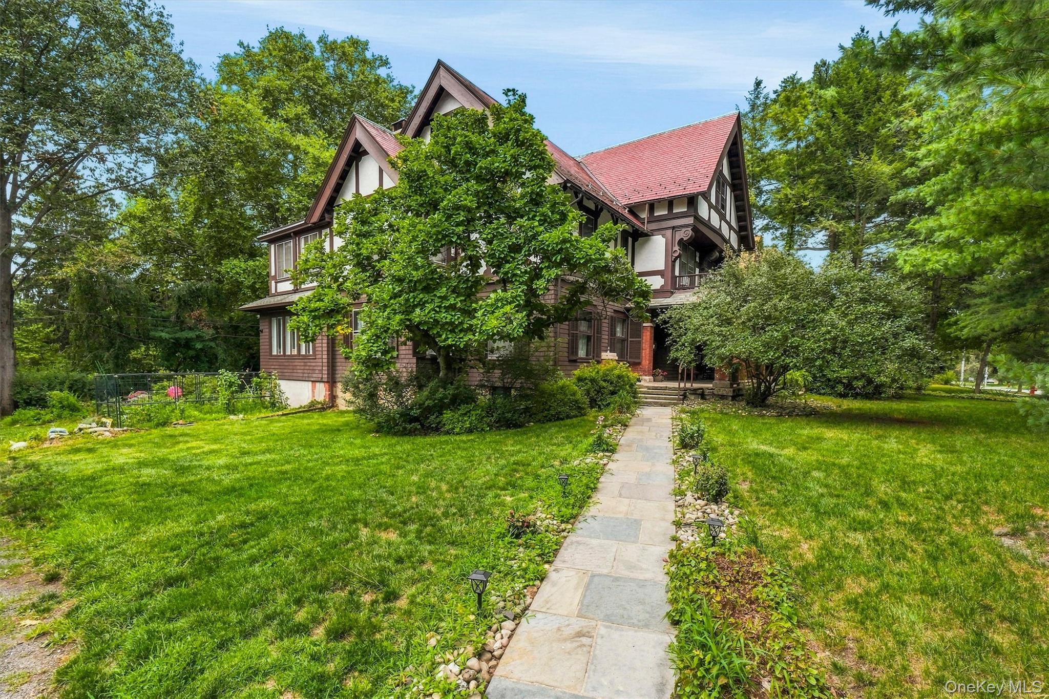 83 Hooker Avenue – For Sale photo 3