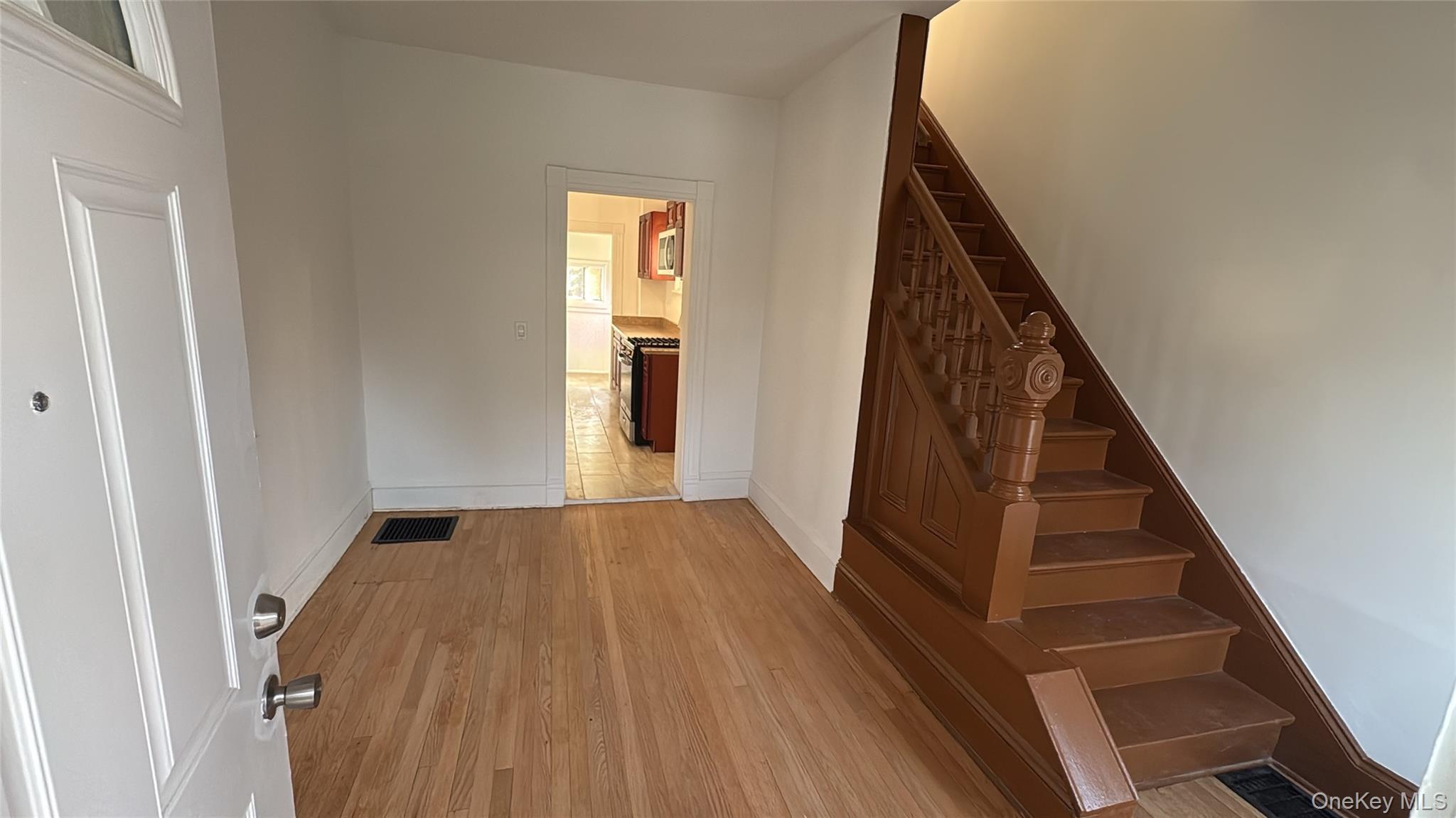 20 Benton Avenue – For Rent photo 2