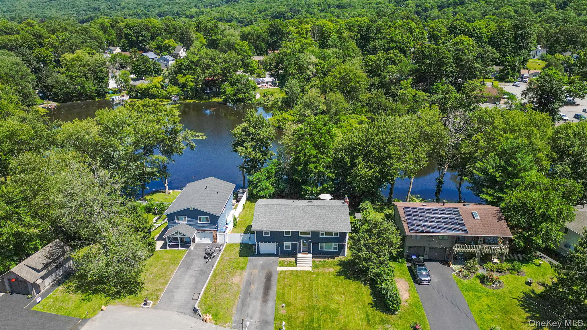 36 Lakewood Road – For Sale photo 3