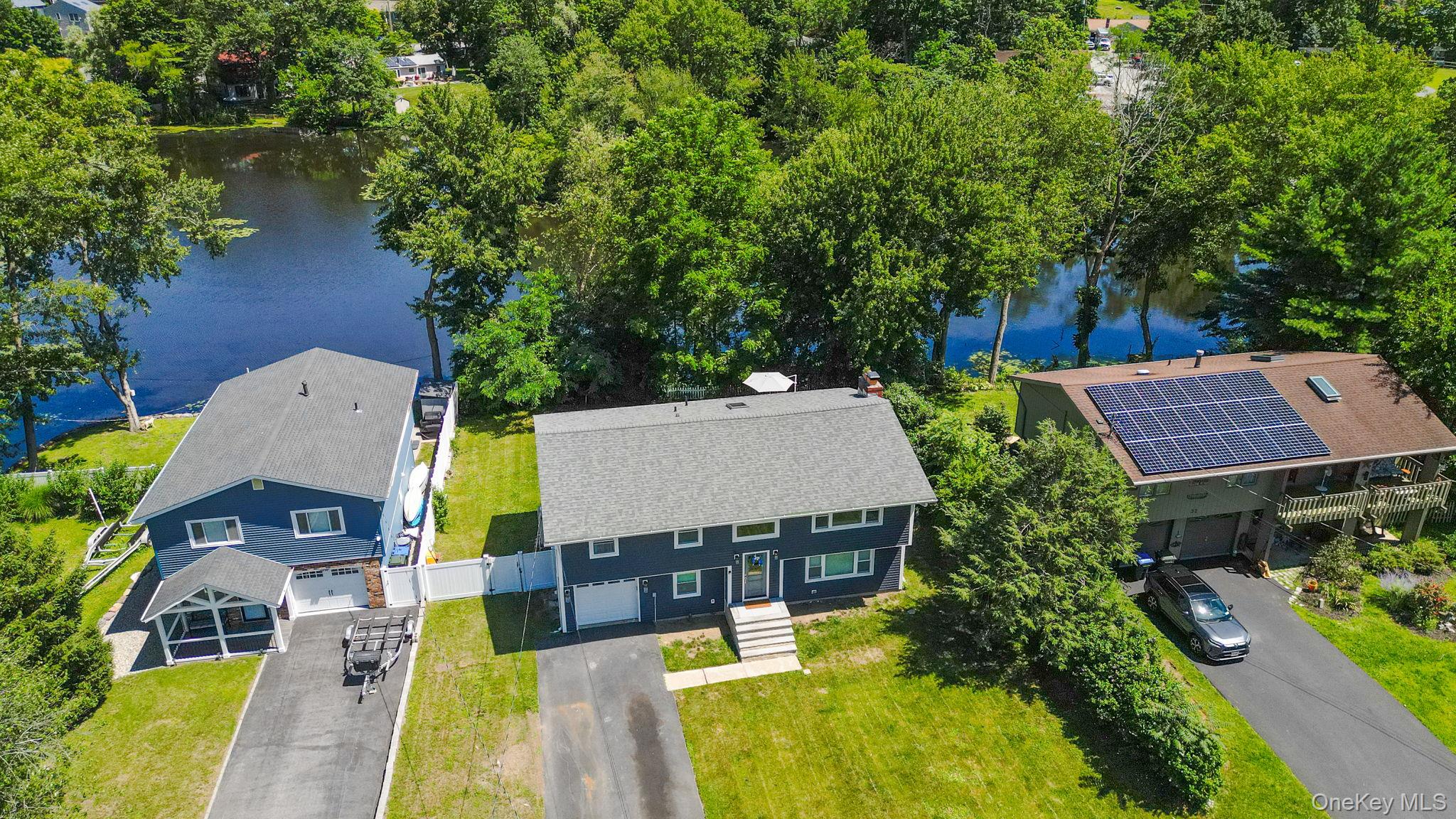 36 Lakewood Road – For Sale photo 2