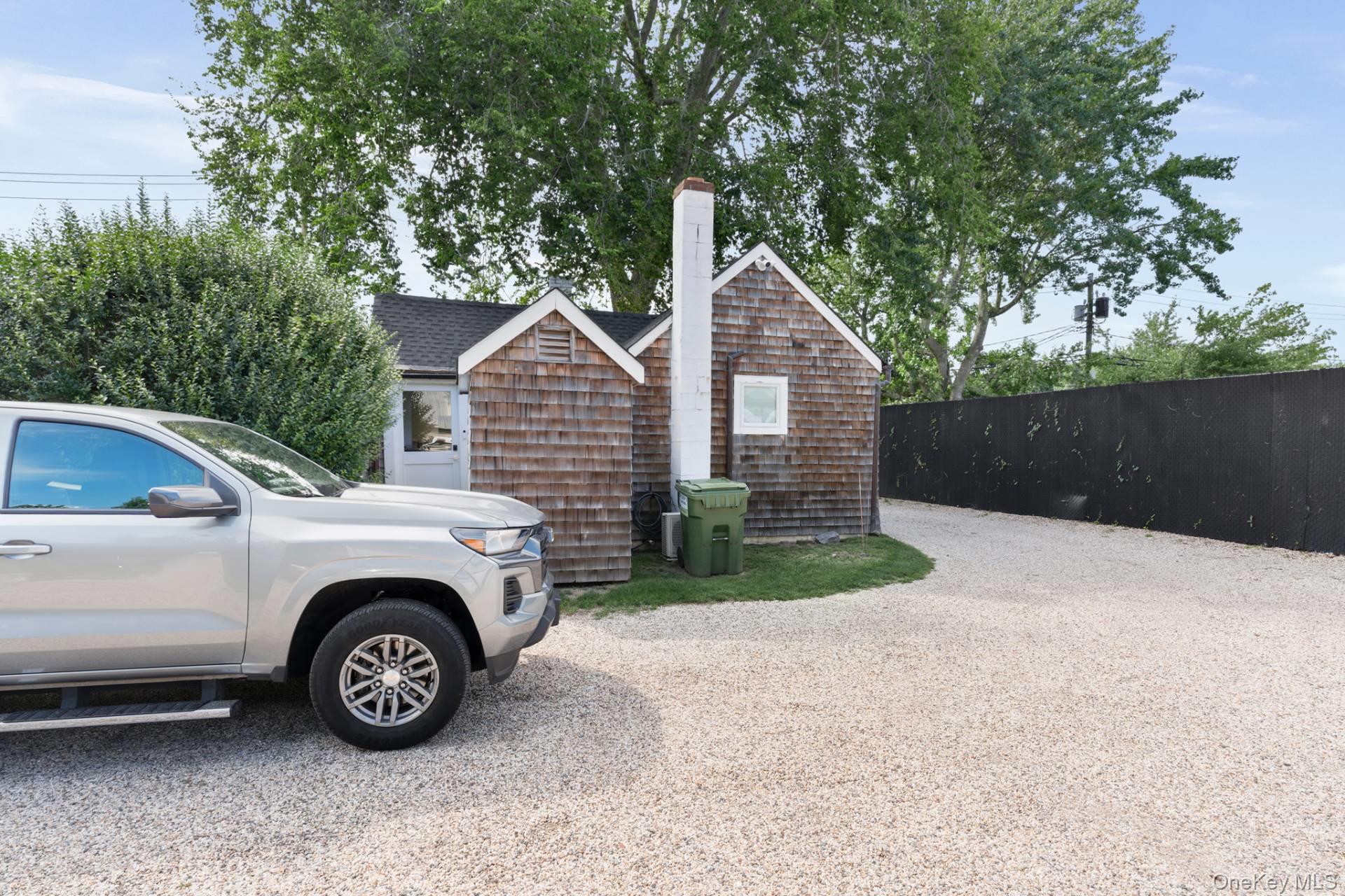 30 Race Lane – For Sale photo 10