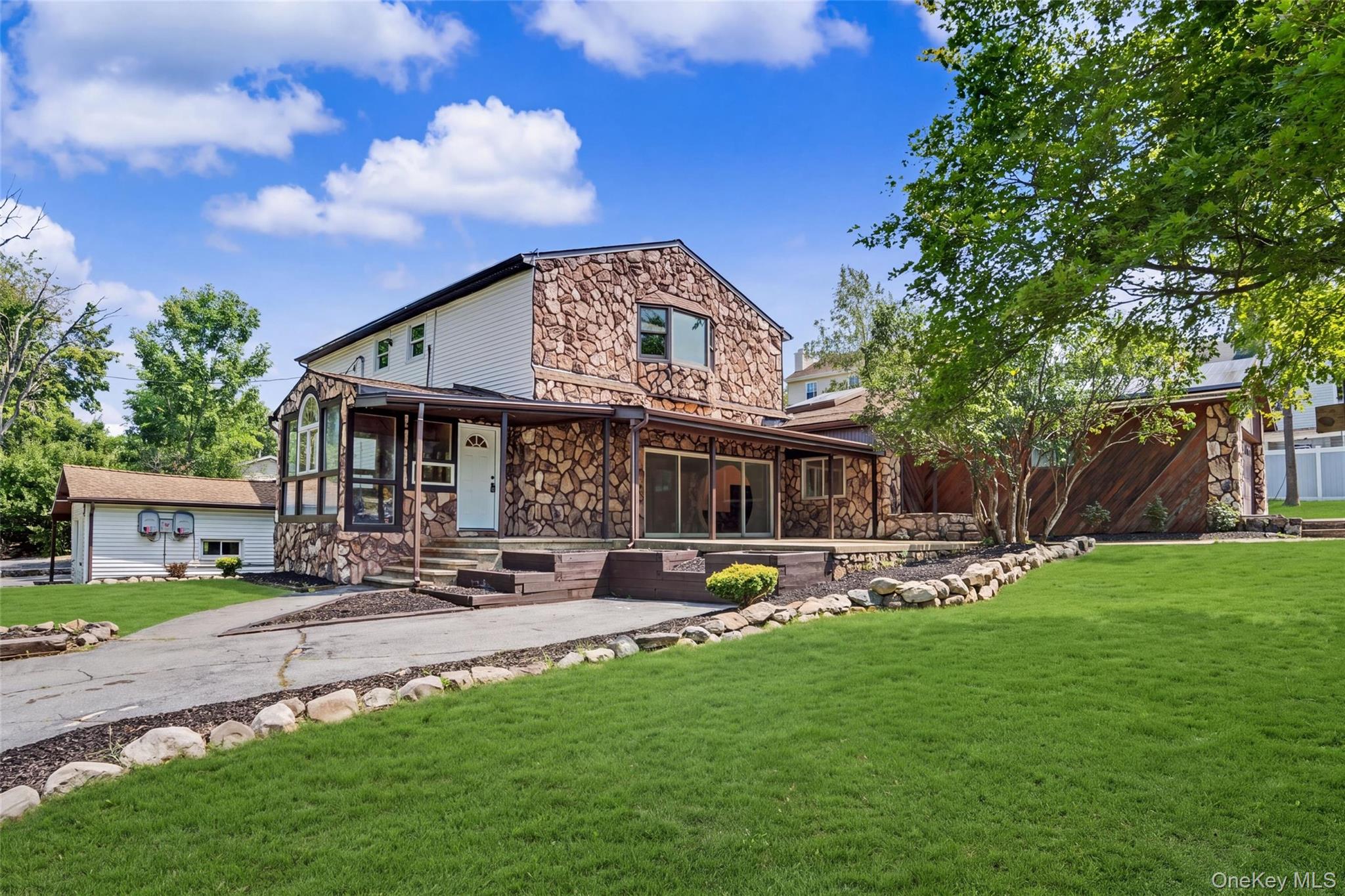 1 Placid Lane – For Sale photo 5