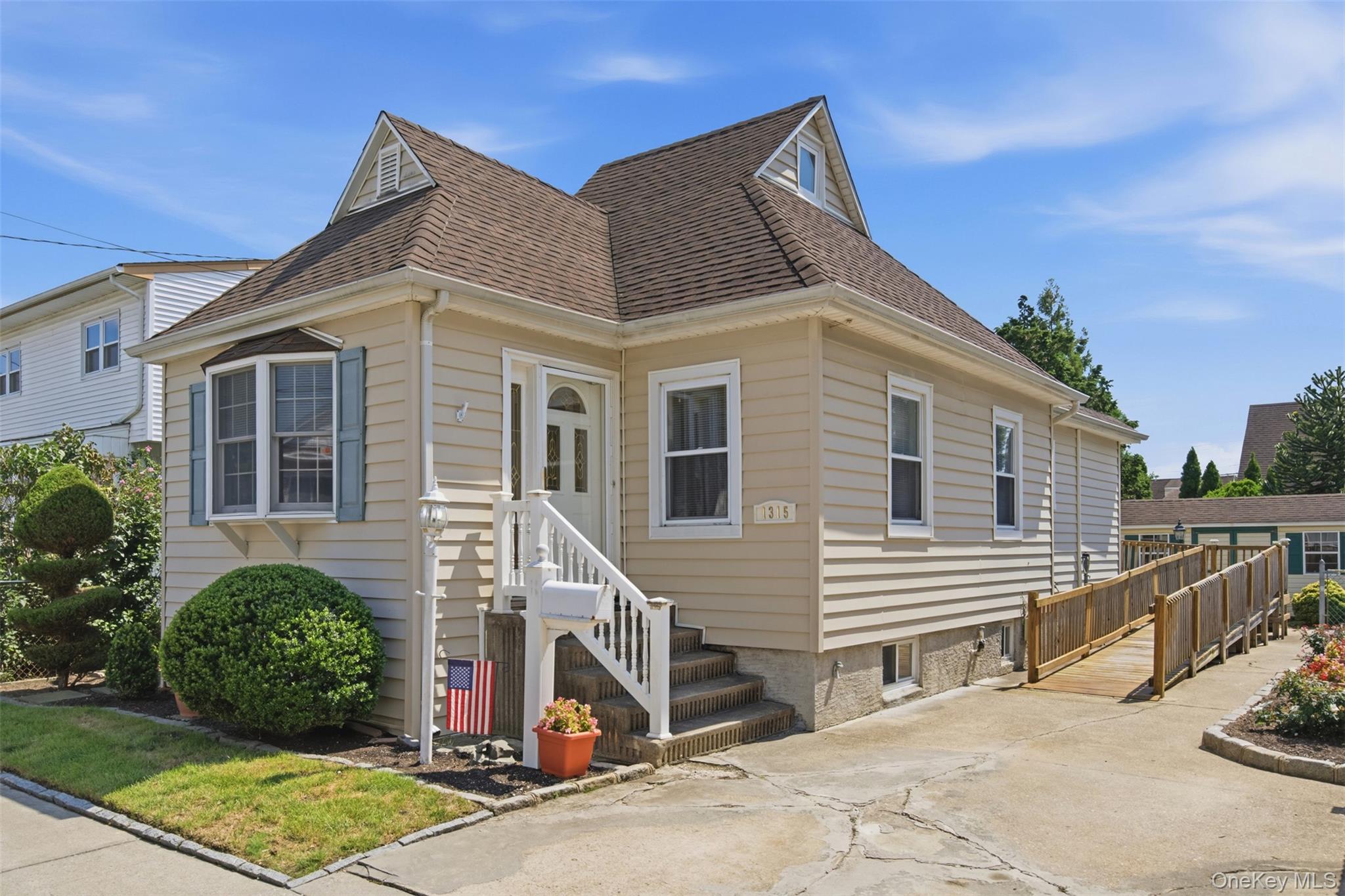 1315 Scimitar Avenue – For Sale