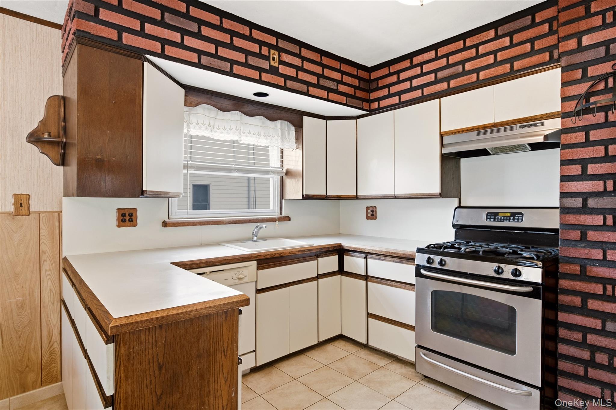 1315 Scimitar Avenue – For Sale photo 14