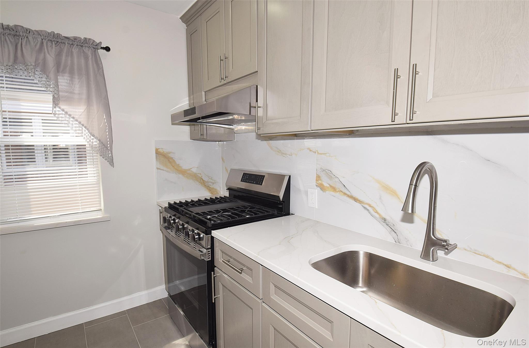 7336 197th Street – For Rent photo 9