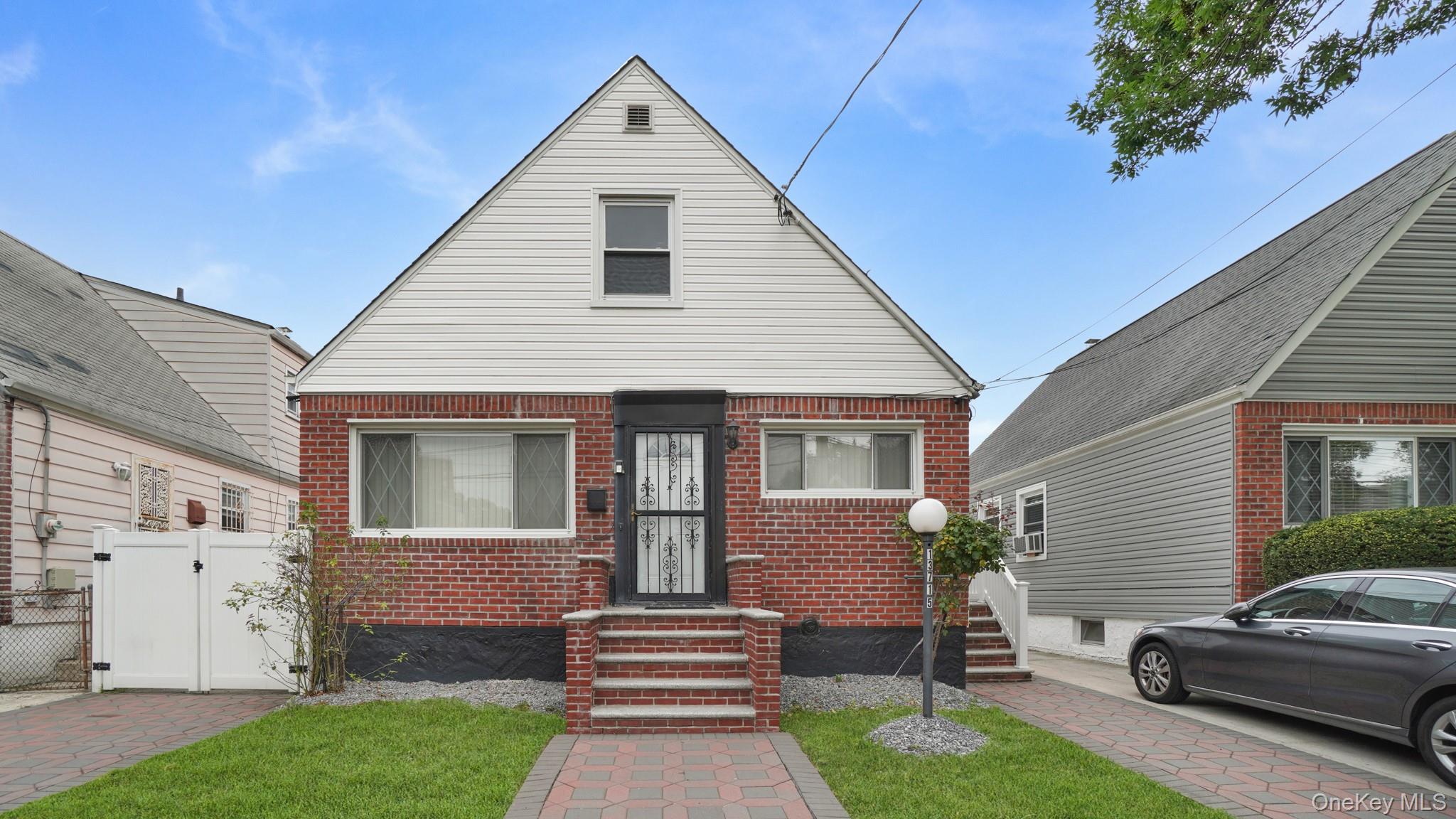 13715 170th Street – For Sale