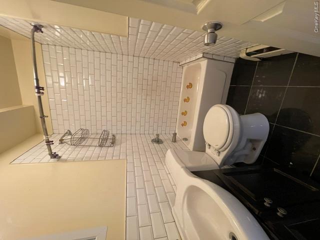 1897 Longfellow Avenue – For Sale photo 17