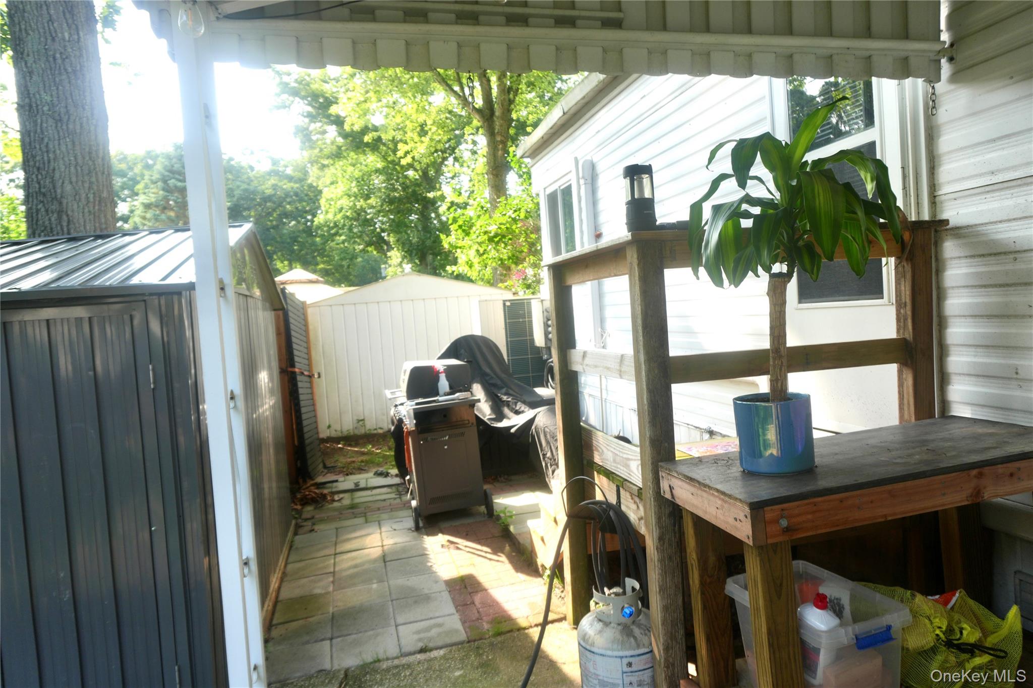 658 Sound Avenue, Unit E-6 photo 8