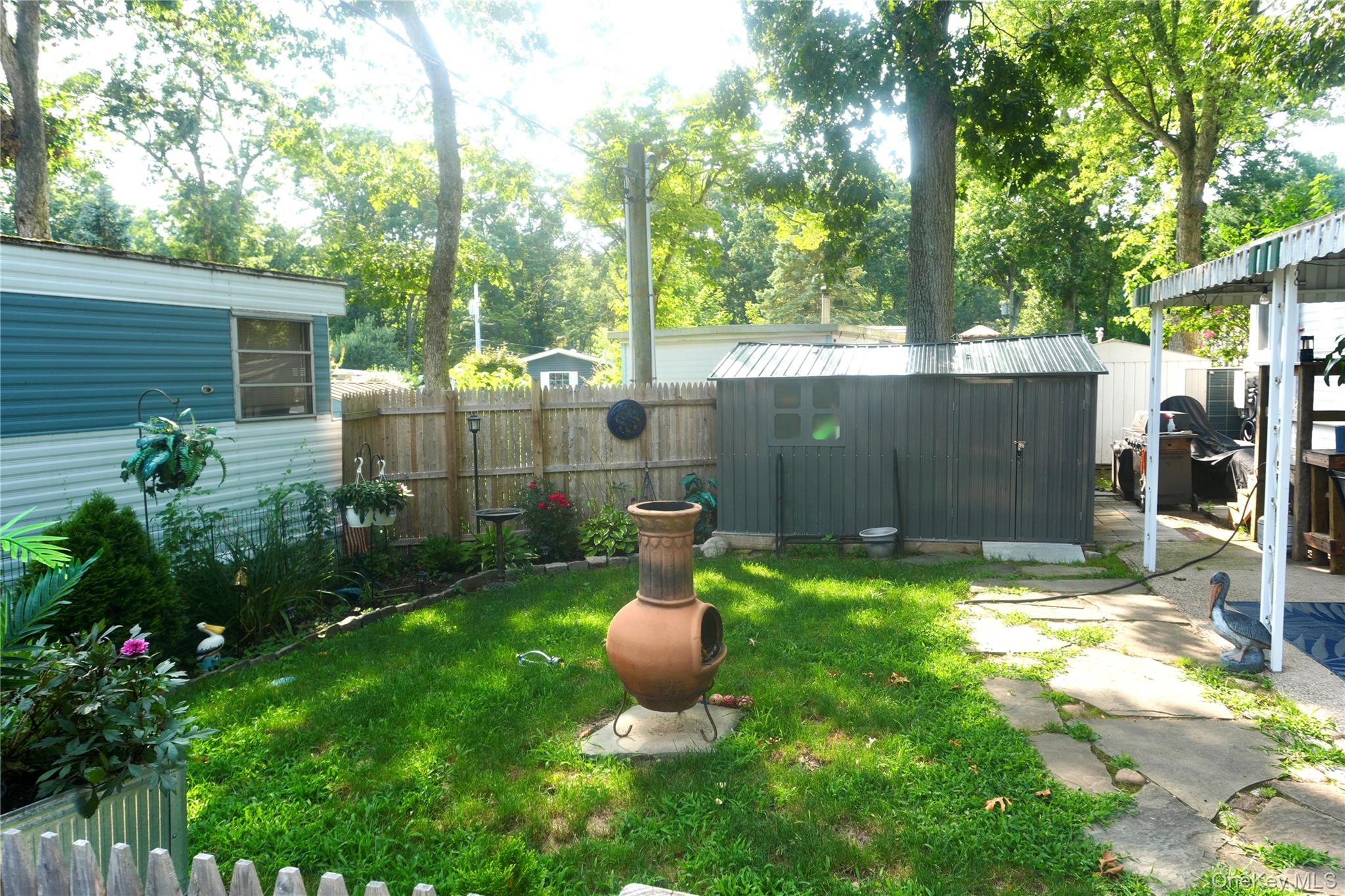 658 Sound Avenue, Unit E-6 photo 3