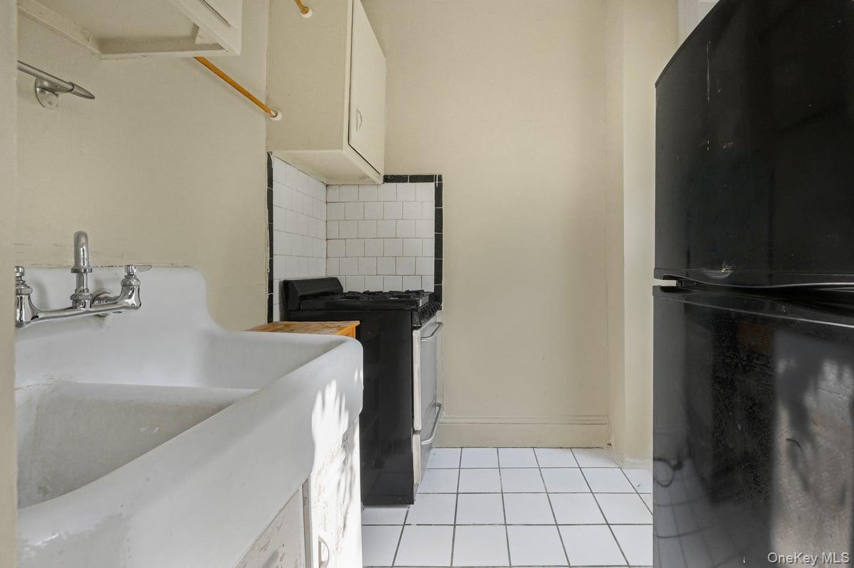 308 Pleasant Avenue – For Sale photo 16