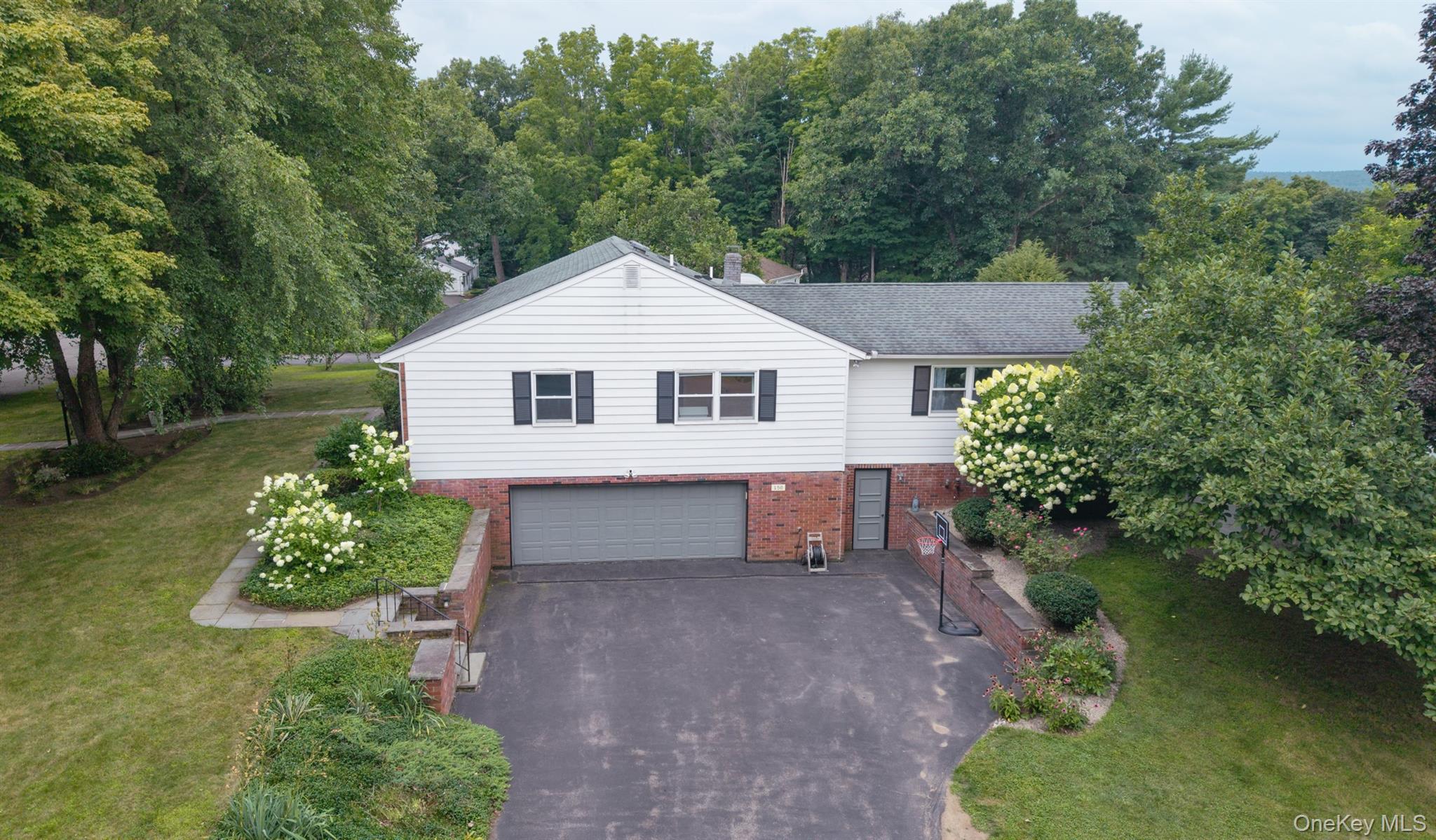 150 Jeffrey Lane – For Sale photo 44