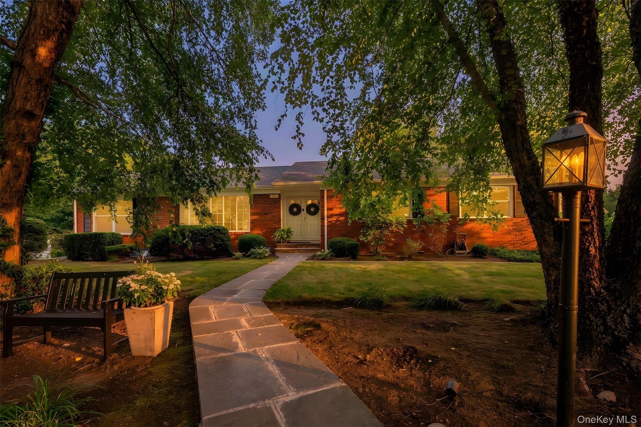 150 Jeffrey Lane – For Sale photo 2