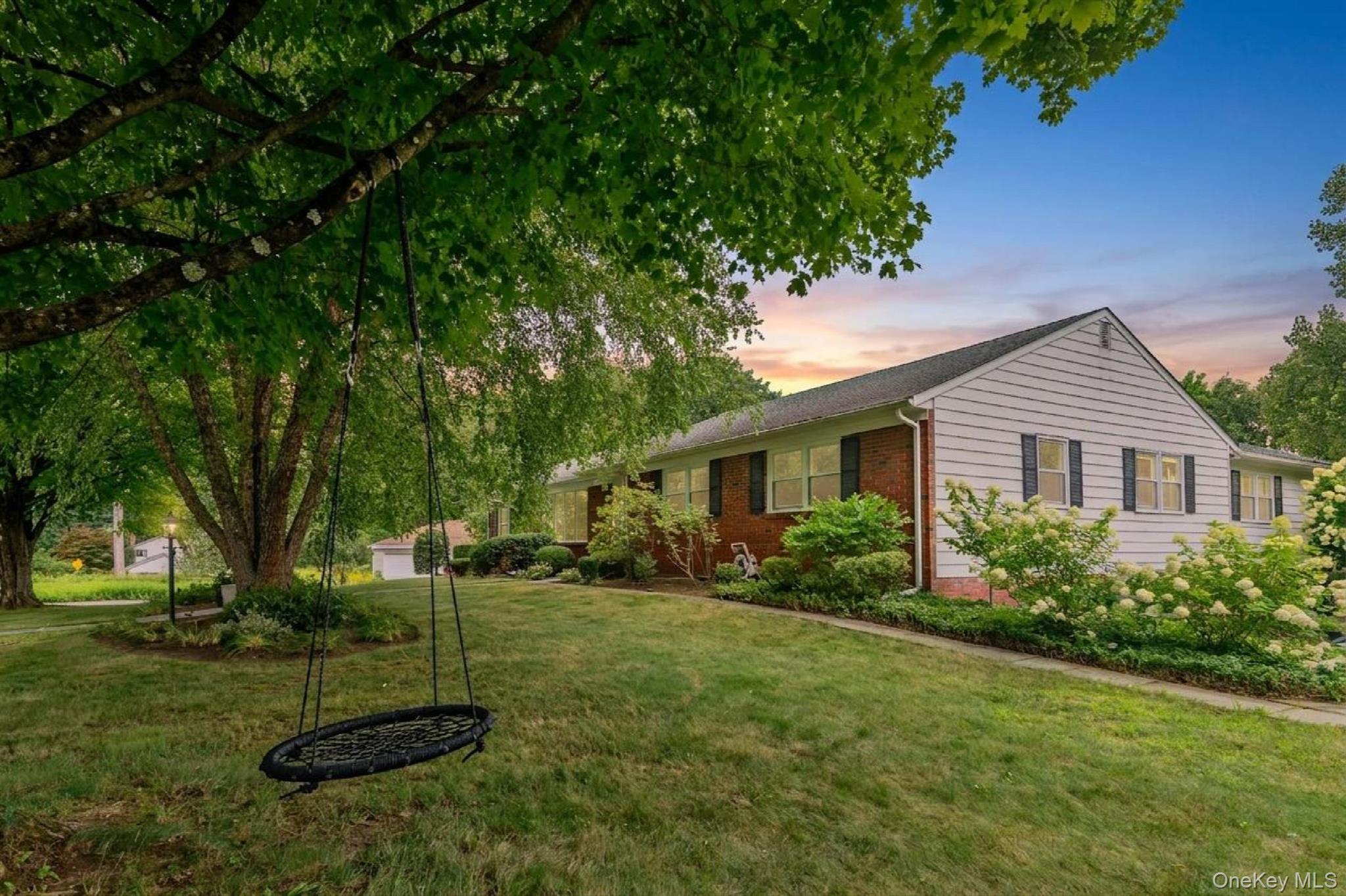 150 Jeffrey Lane – For Sale photo 3