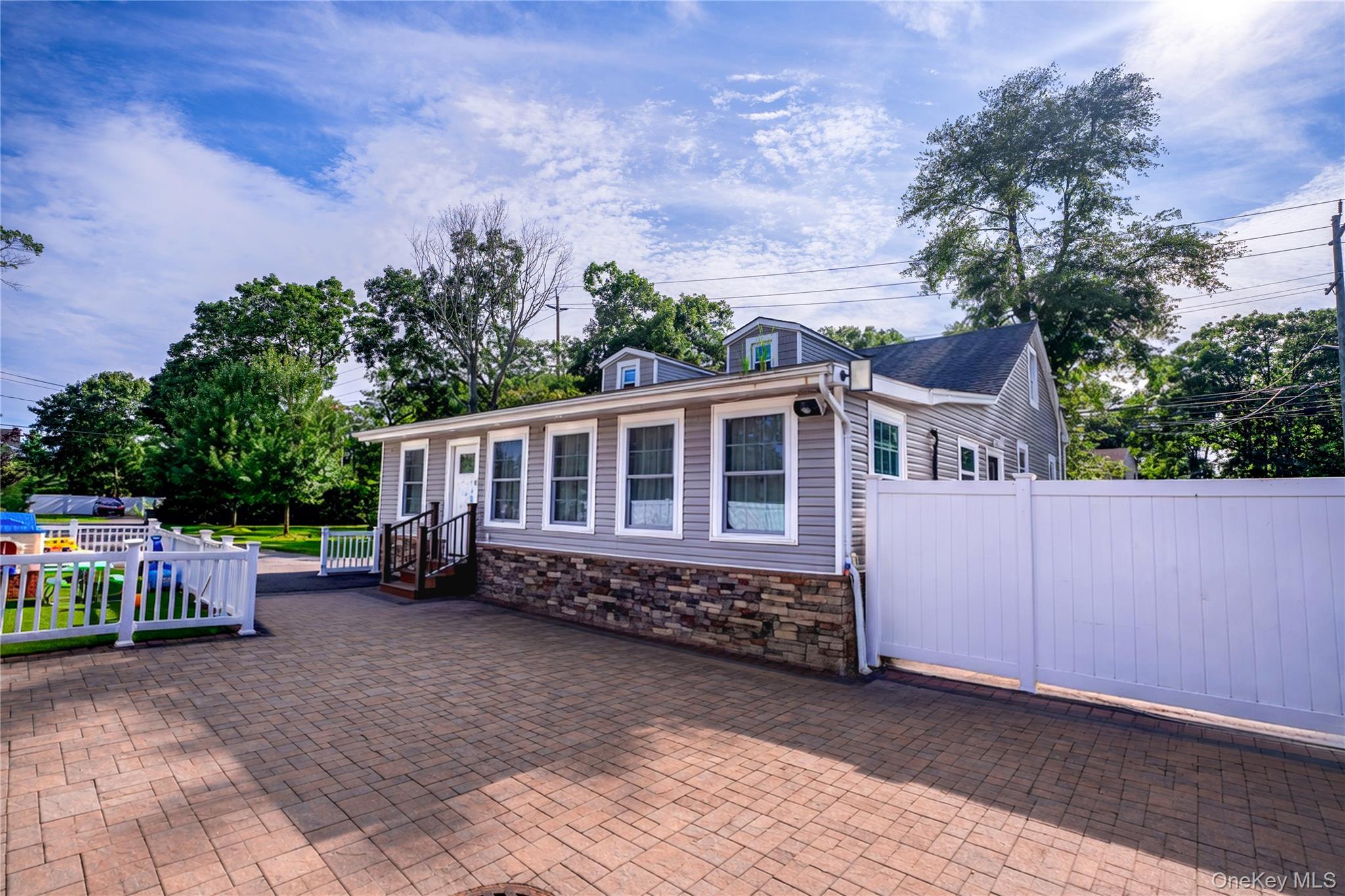 85 Cocoanut Street – For Sale photo 16