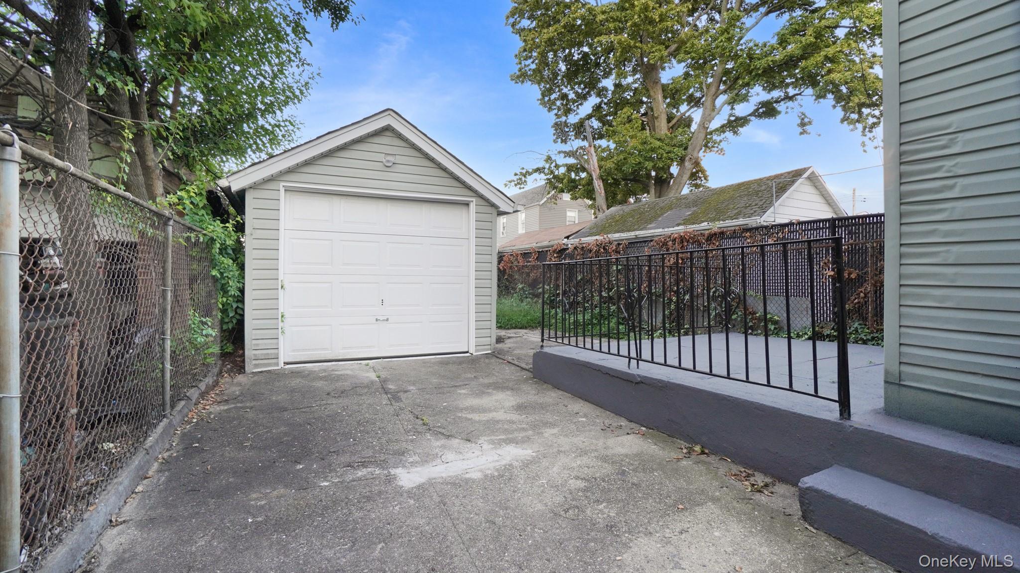 117-21 201st Place – For Sale photo 2
