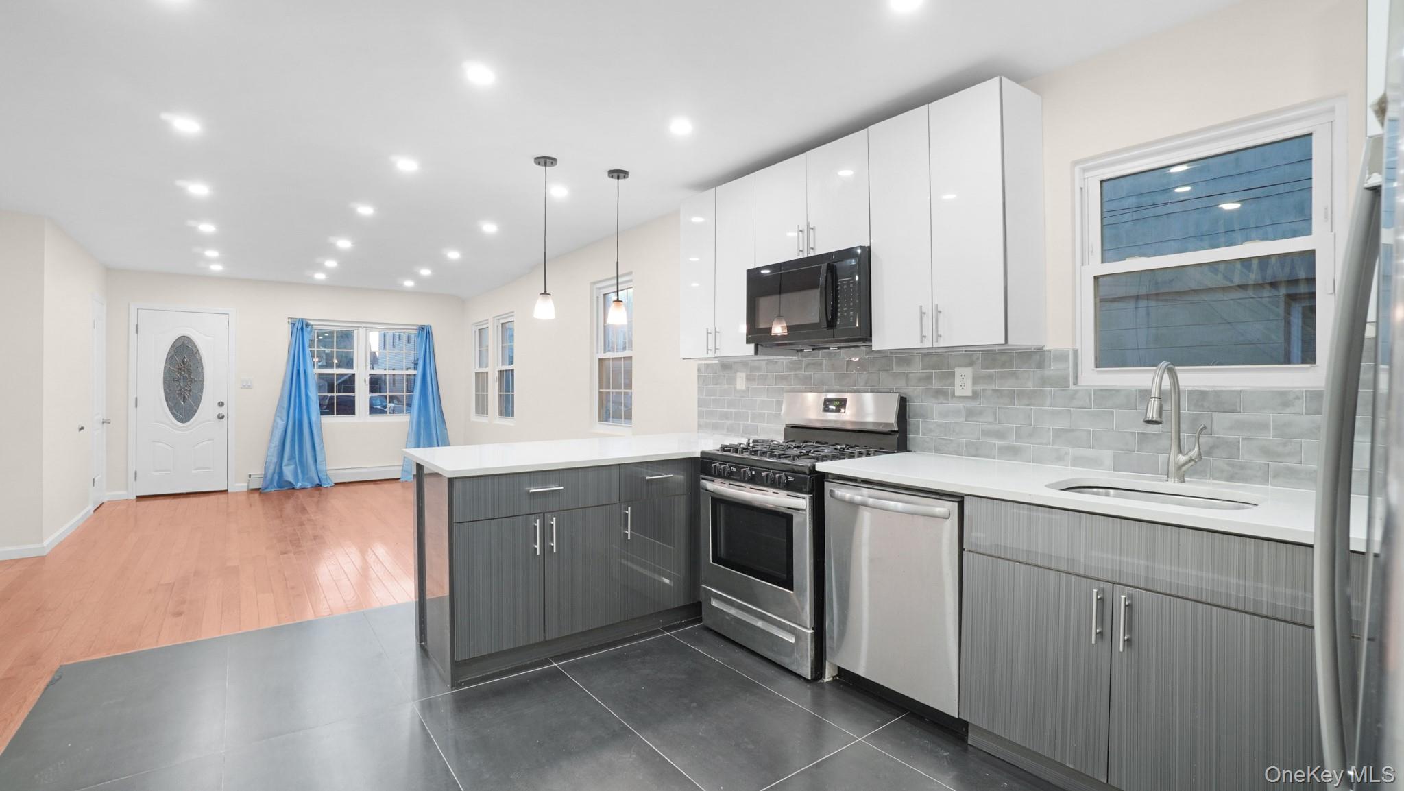 117-21 201st Place – For Sale photo 7