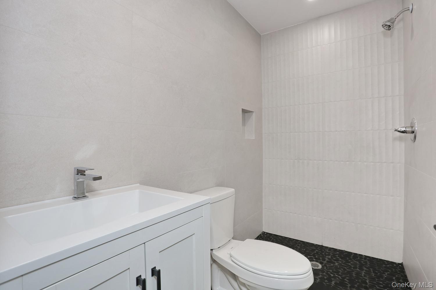 38 Singer Avenue – For Sale photo 23