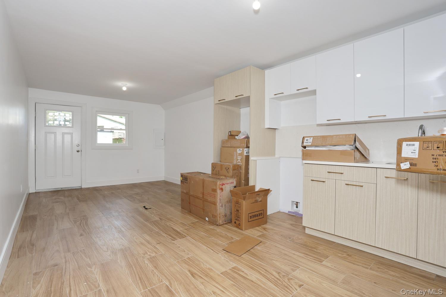 38 Singer Avenue – For Sale photo 31