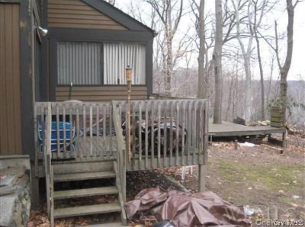 114 Round Hill Road – For Sale photo 8