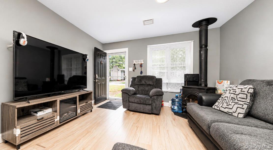 69 Mastic Boulevard – For Sale photo 6