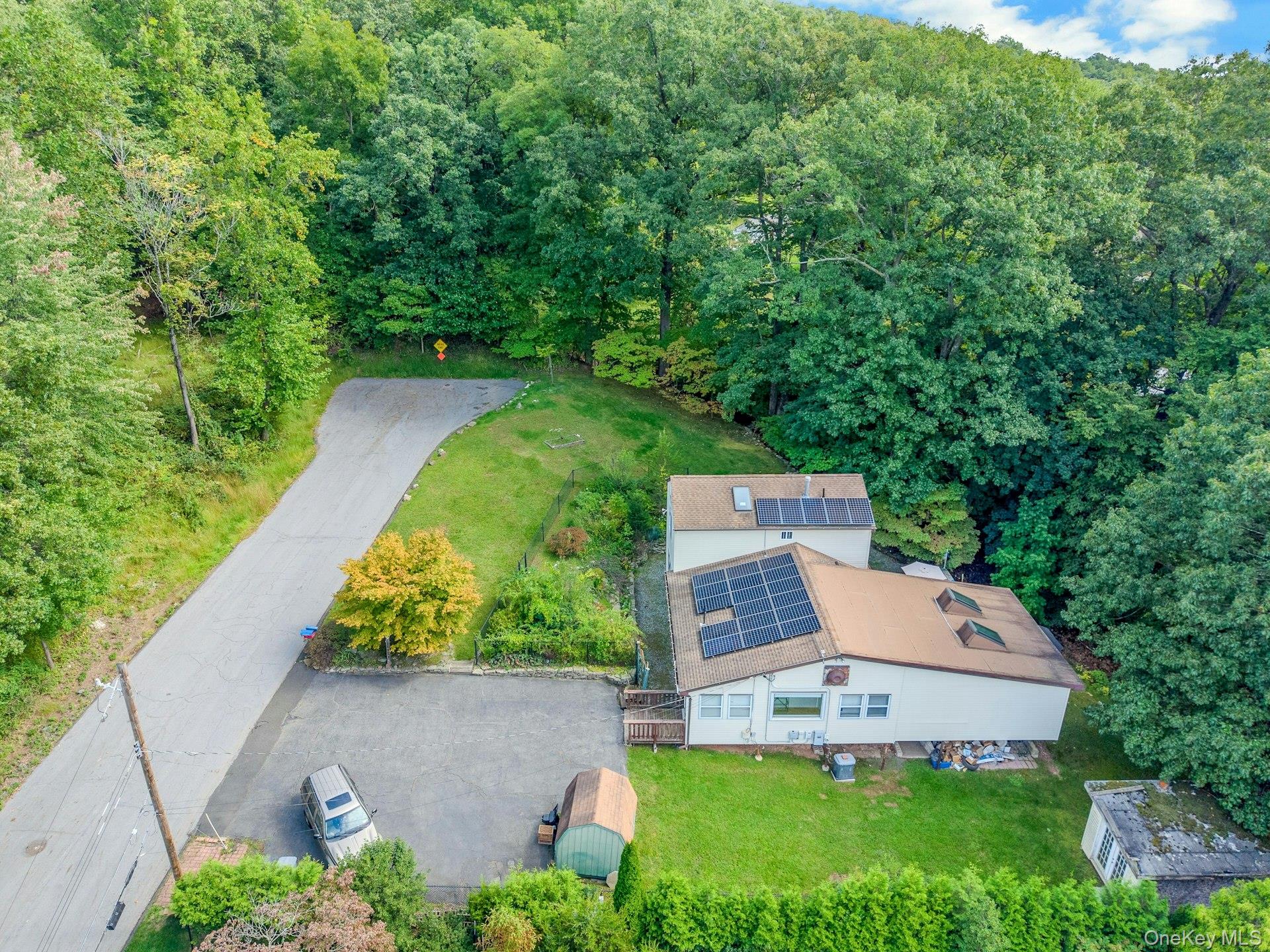 30 N Strawberry Hill Lane N – For Sale photo 2