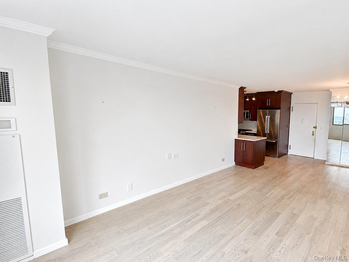 26910 Grand Central Parkway, Unit 31P photo 4