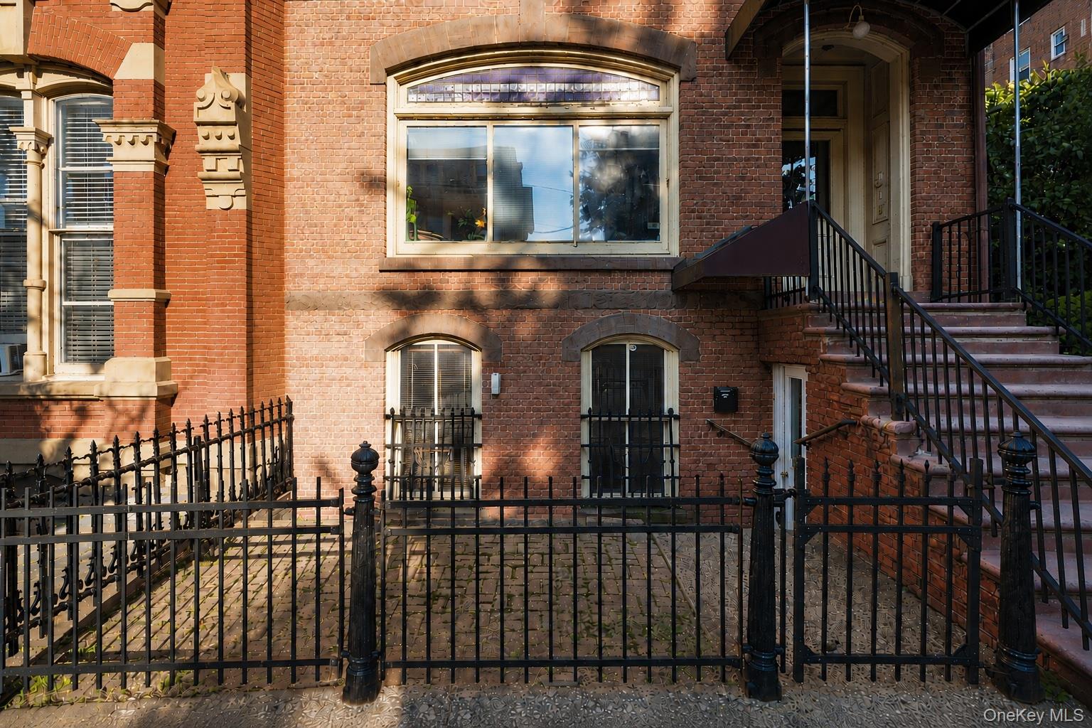 98 Grand Street – For Sale photo 4