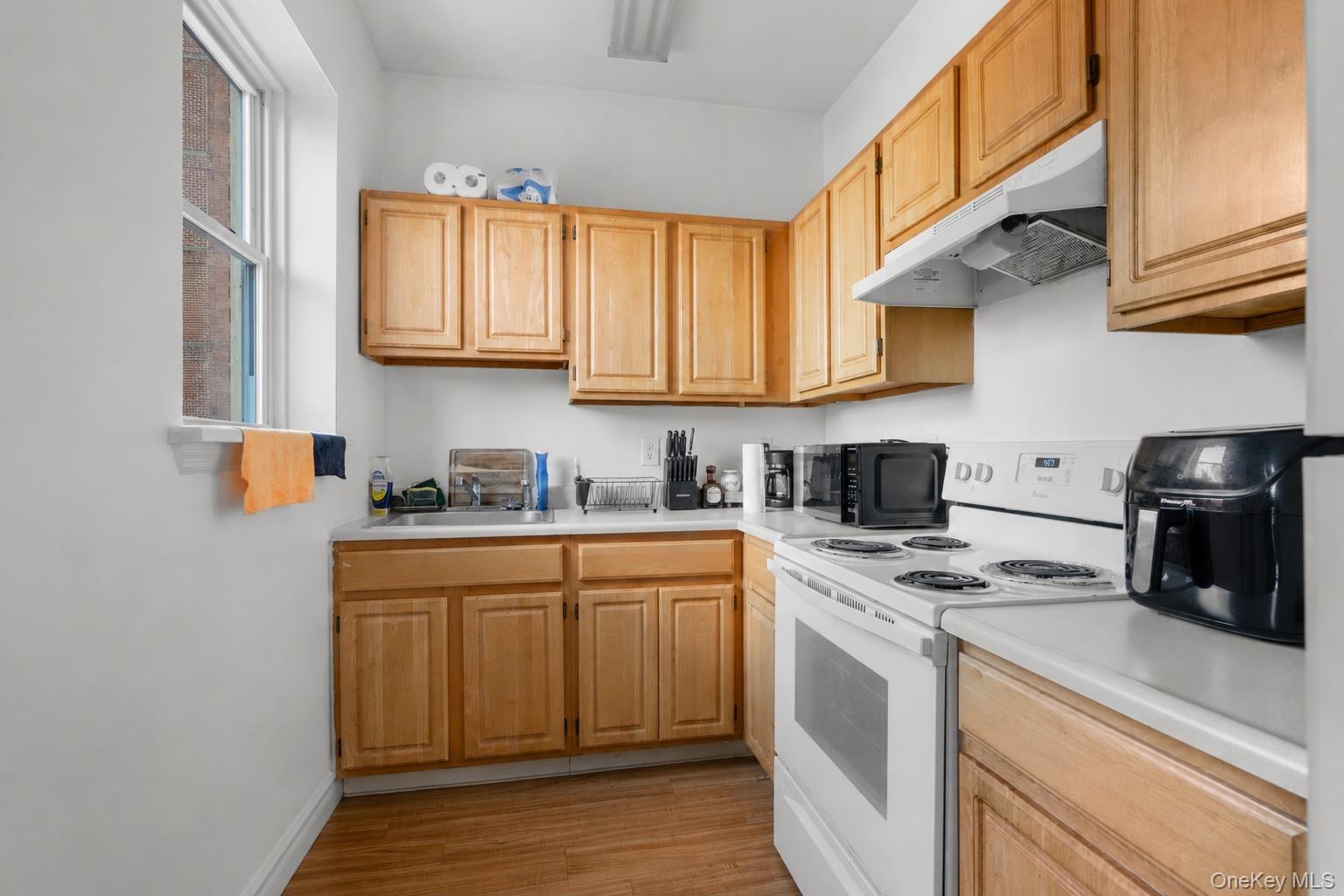 98 Grand Street – For Sale photo 26