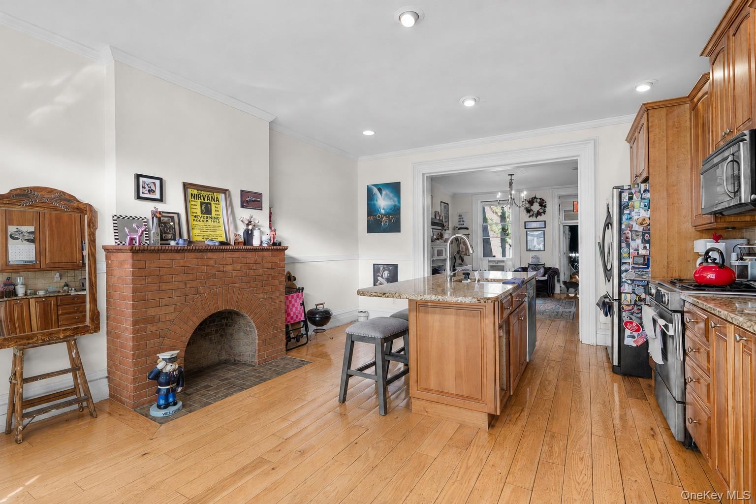 98 Grand Street – For Sale photo 6