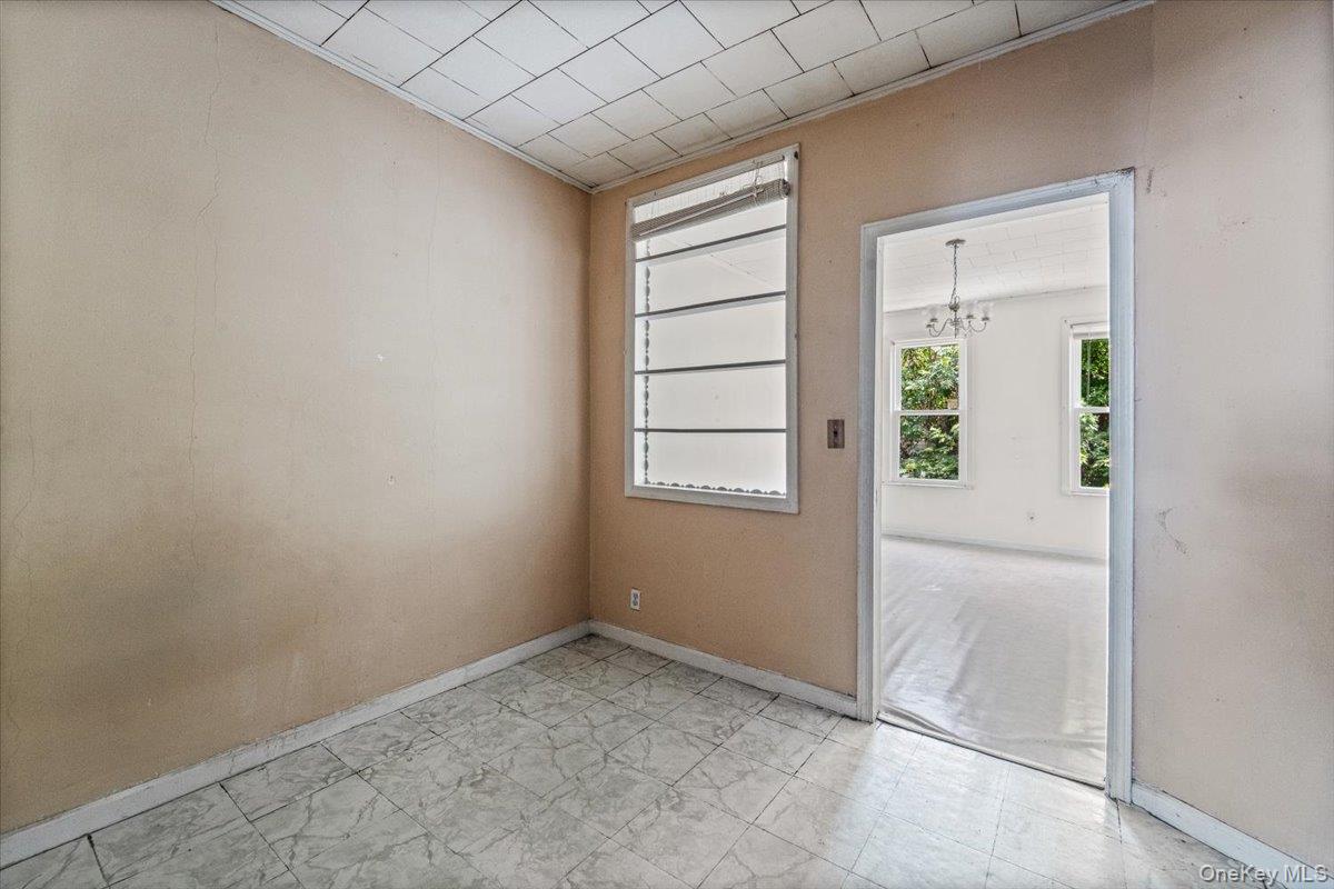 54-18 Nurge Avenue – For Sale photo 15