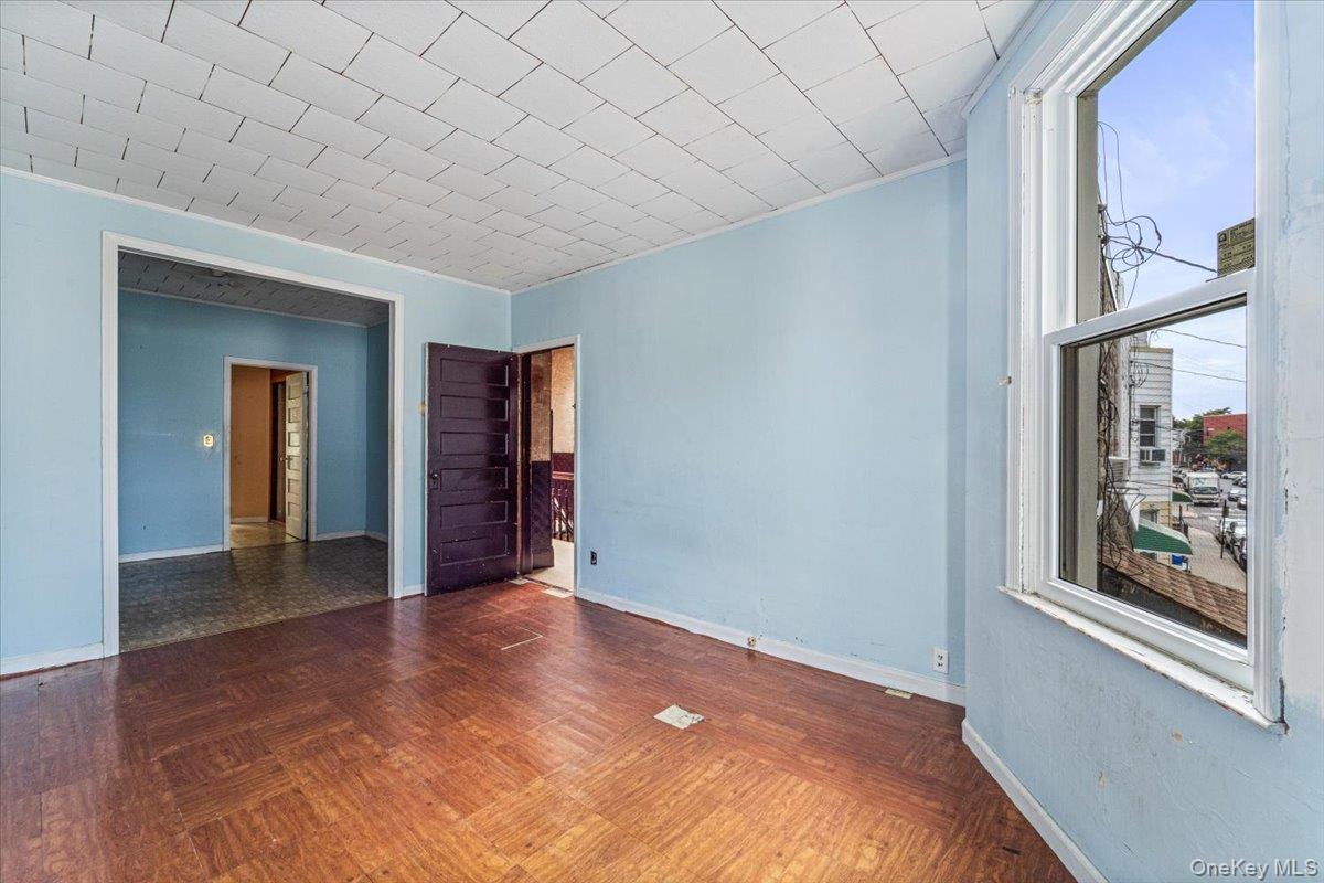 54-18 Nurge Avenue – For Sale photo 13