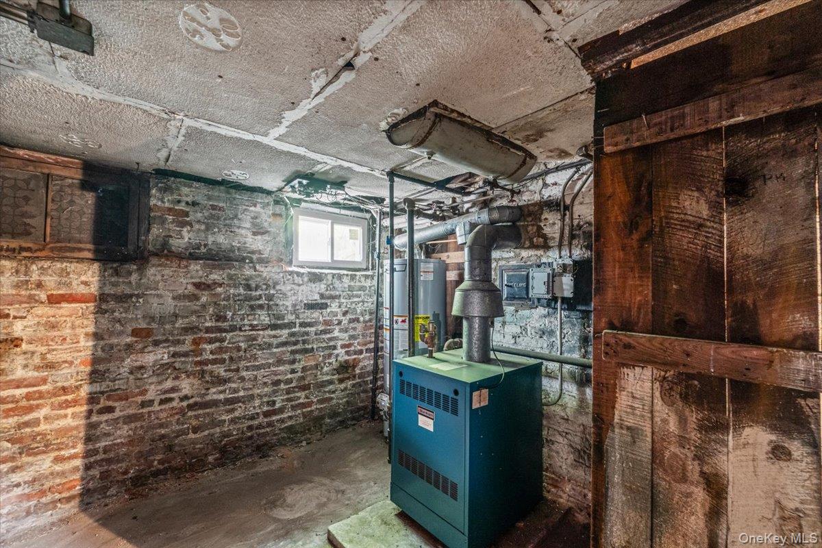 54-18 Nurge Avenue – For Sale photo 20