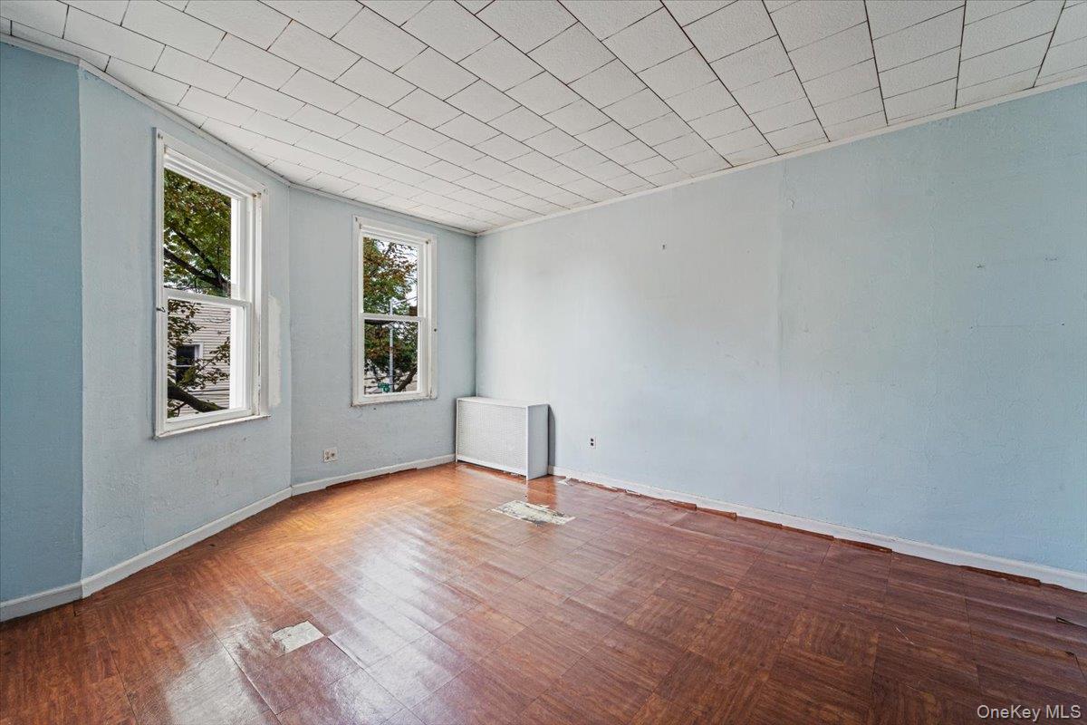 54-18 Nurge Avenue – For Sale photo 12
