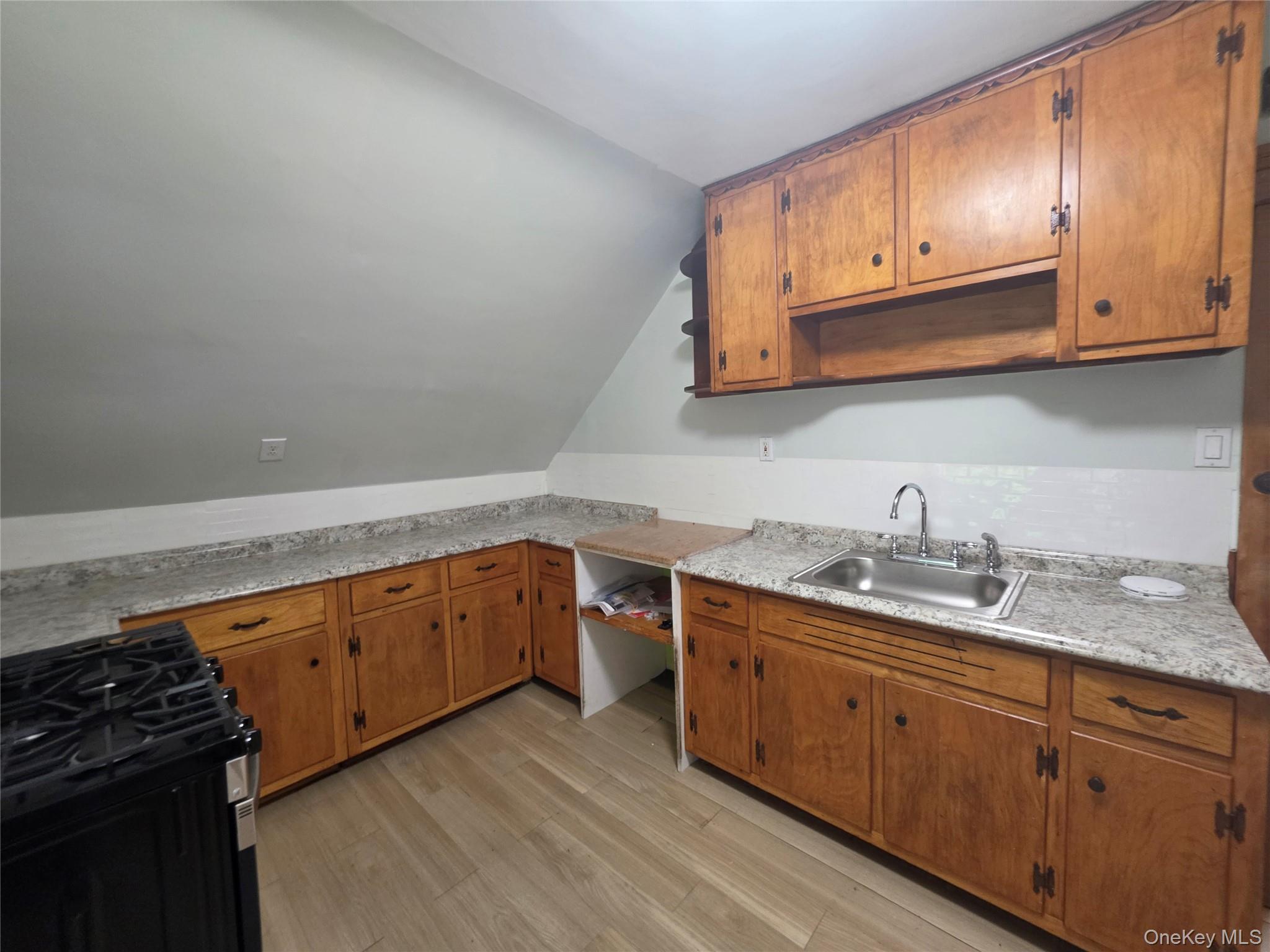 81 Waring Place, Unit 3 photo 2