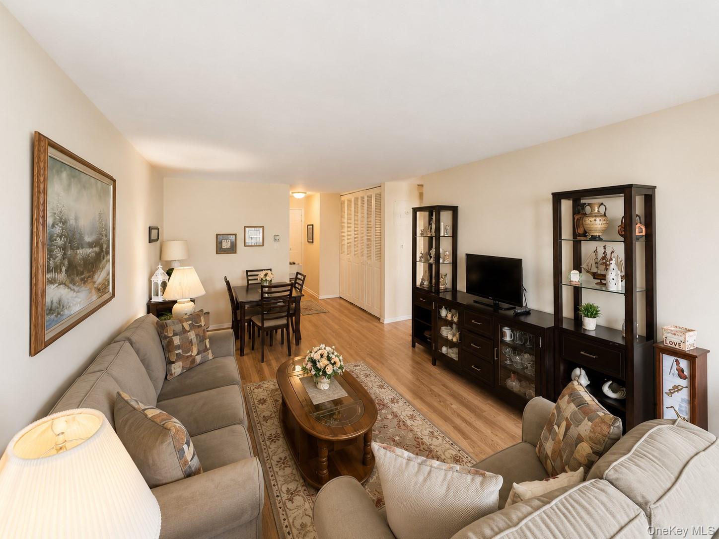 18-15 215th Street, Unit 2L photo 4