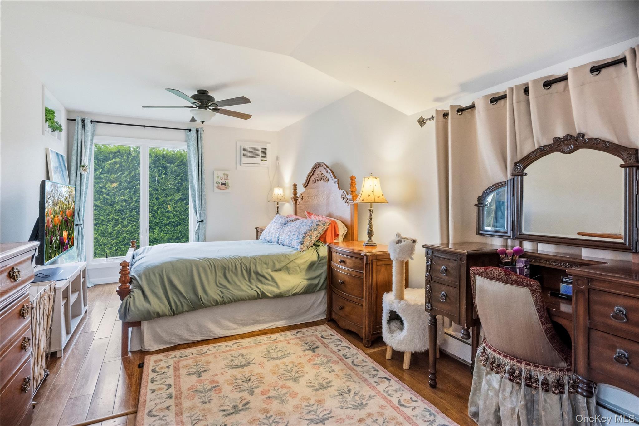 411 8th Street – For Sale photo 27