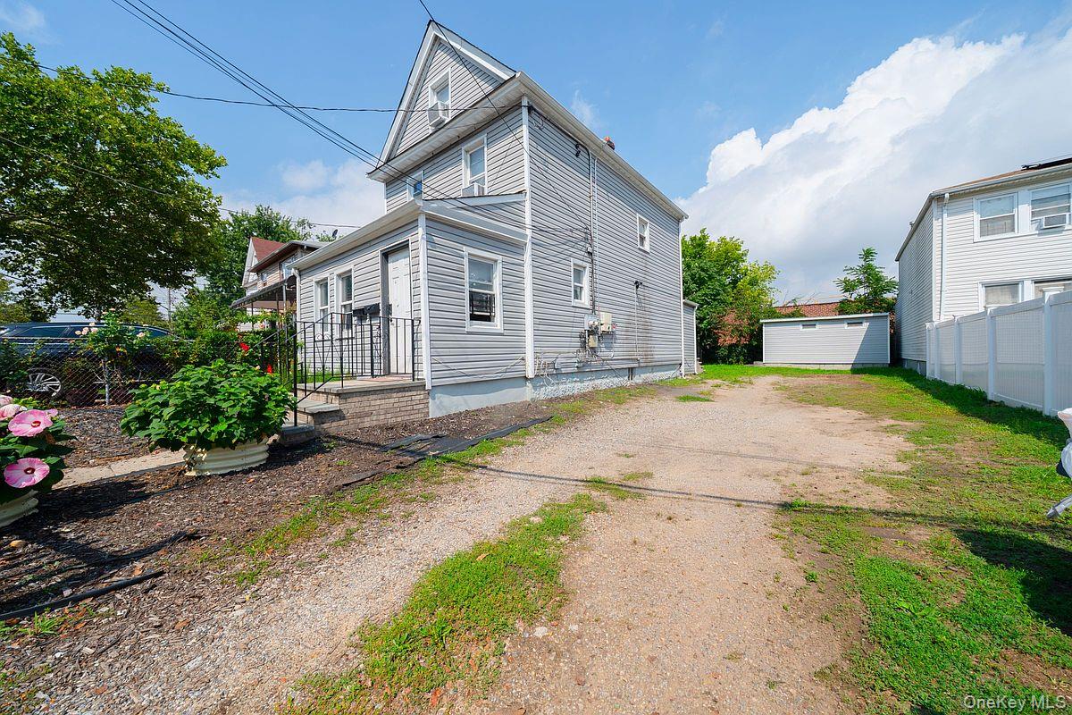 15813 Linden Boulevard – For Sale photo 4